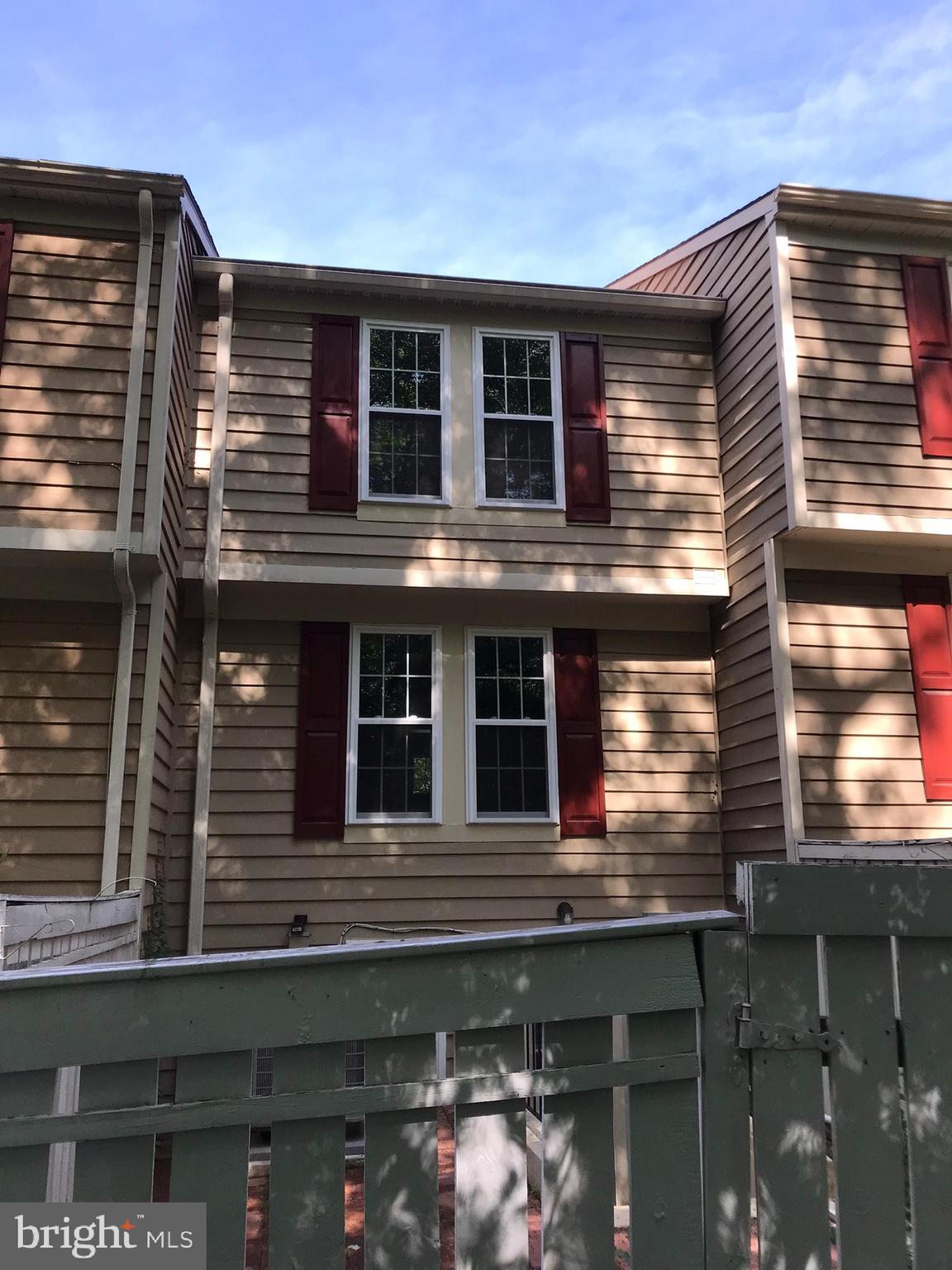 WOODCREST CLUSTER - Residential Lease