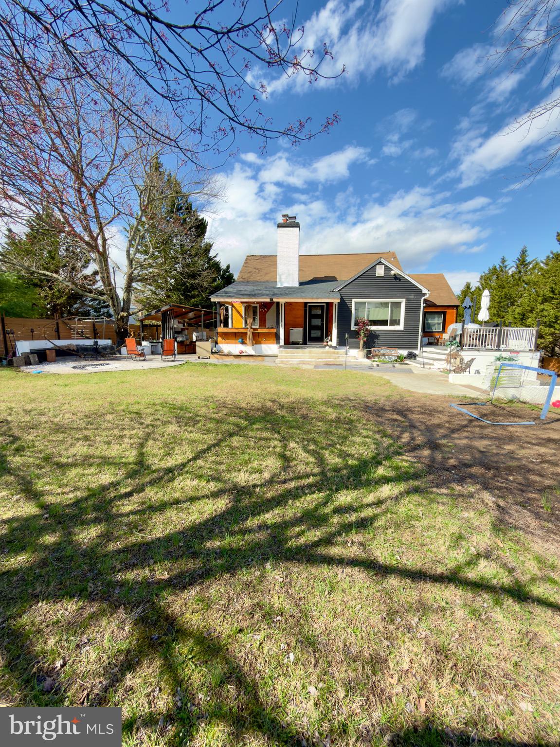 QUINCE ORCHARD MANOR - Residential