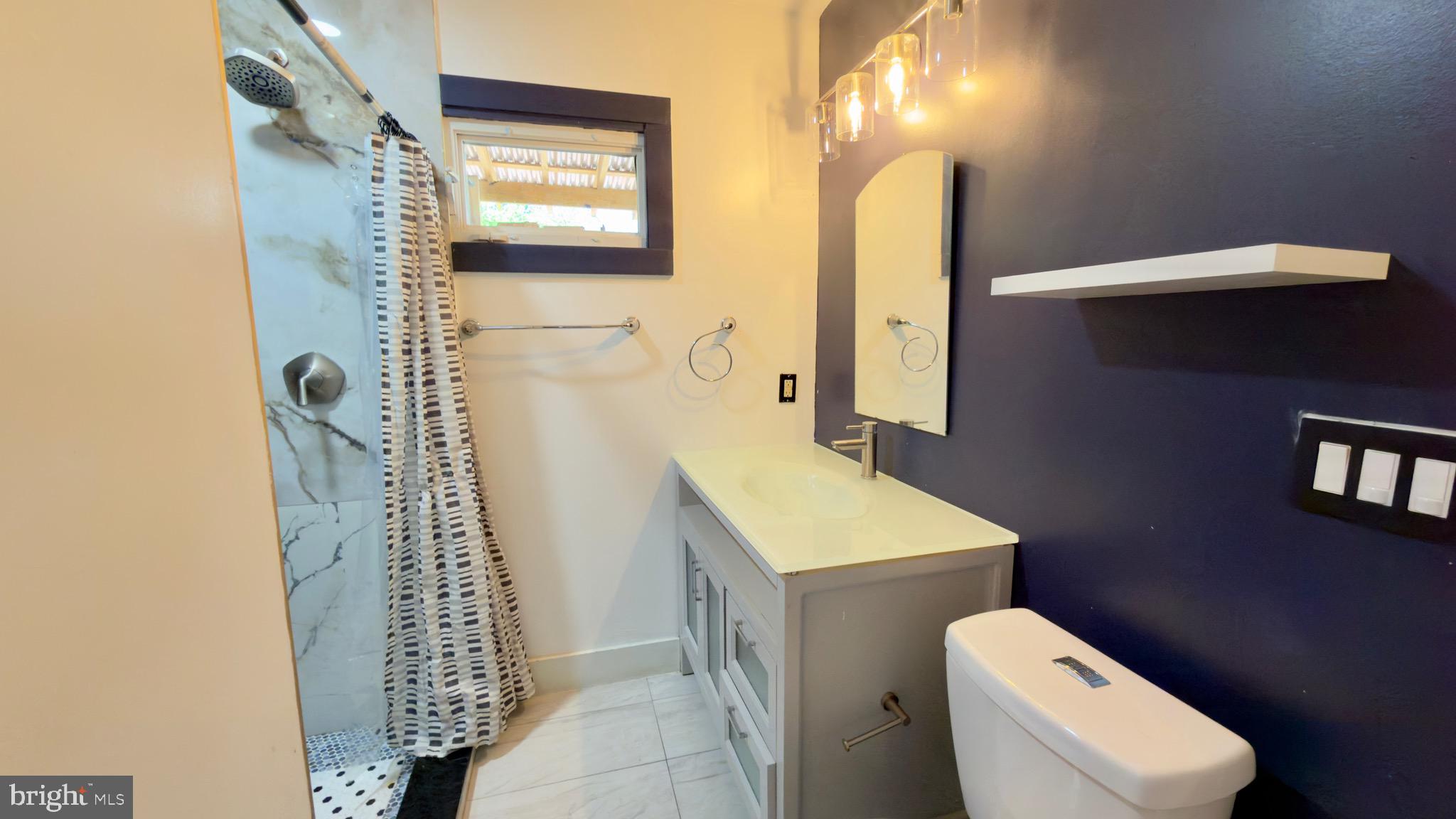 QUINCE ORCHARD MANOR - Residential