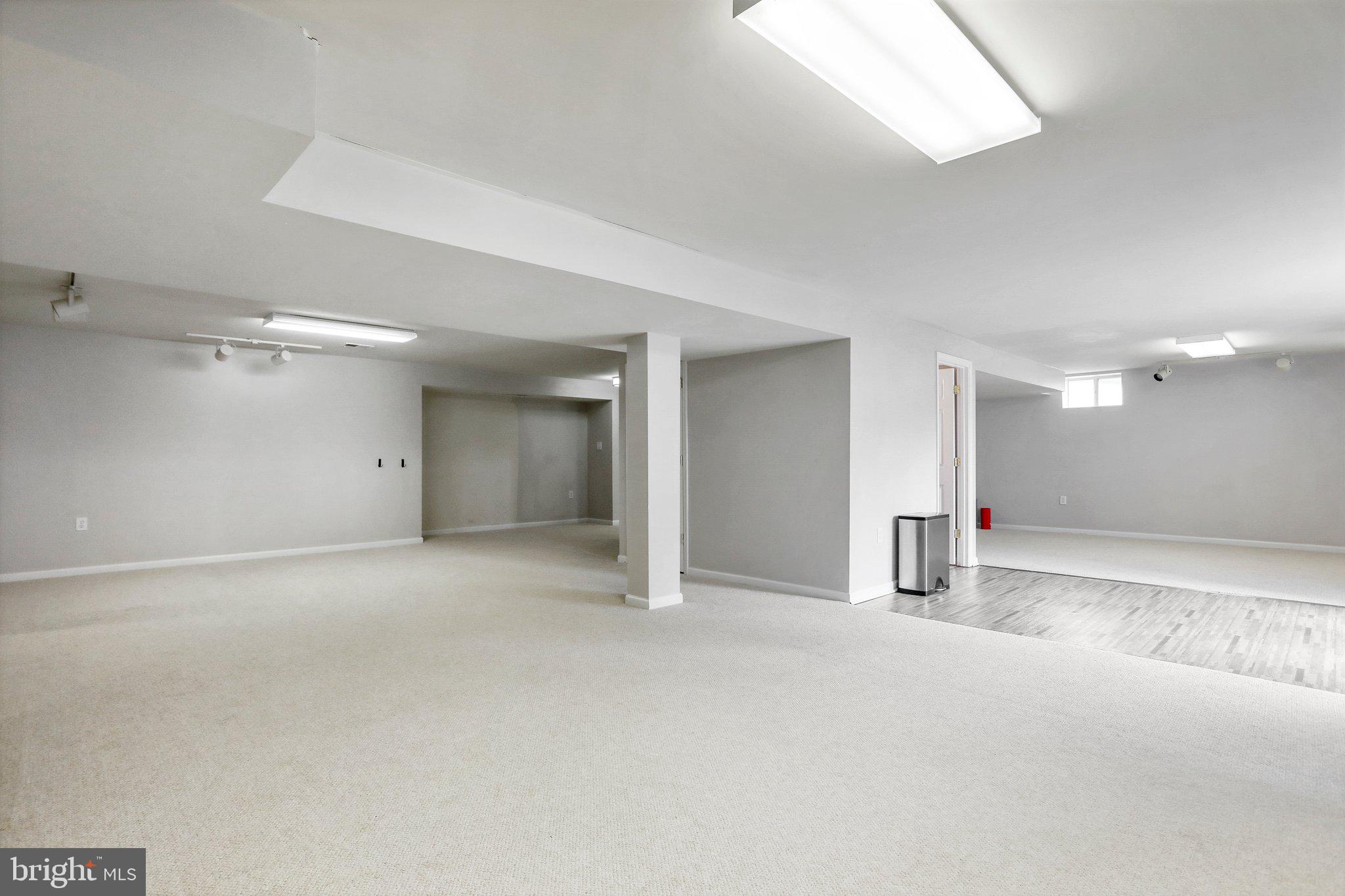 WILLOW SPRINGS ACRES - Residential