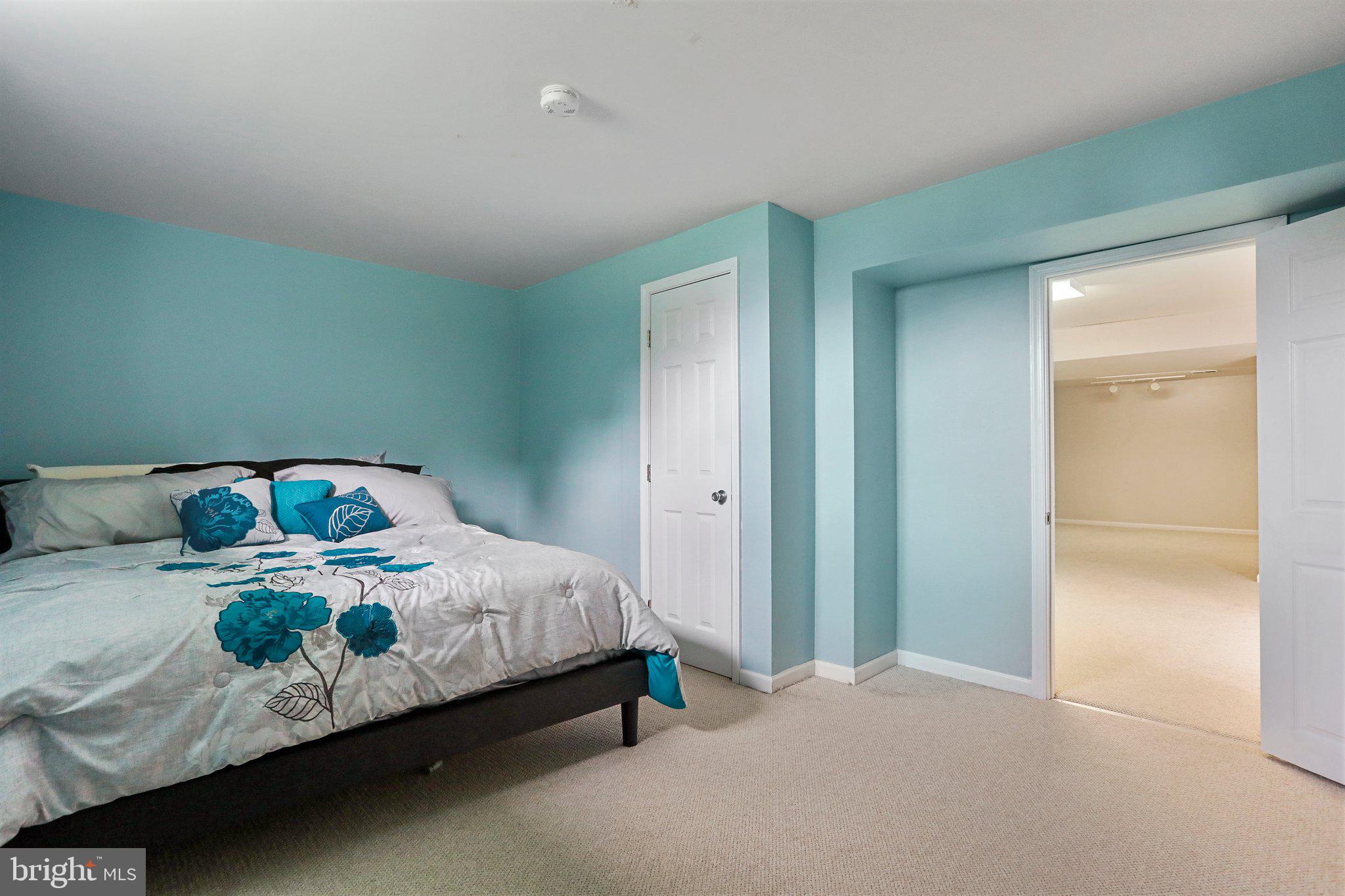 WILLOW SPRINGS ACRES - Residential