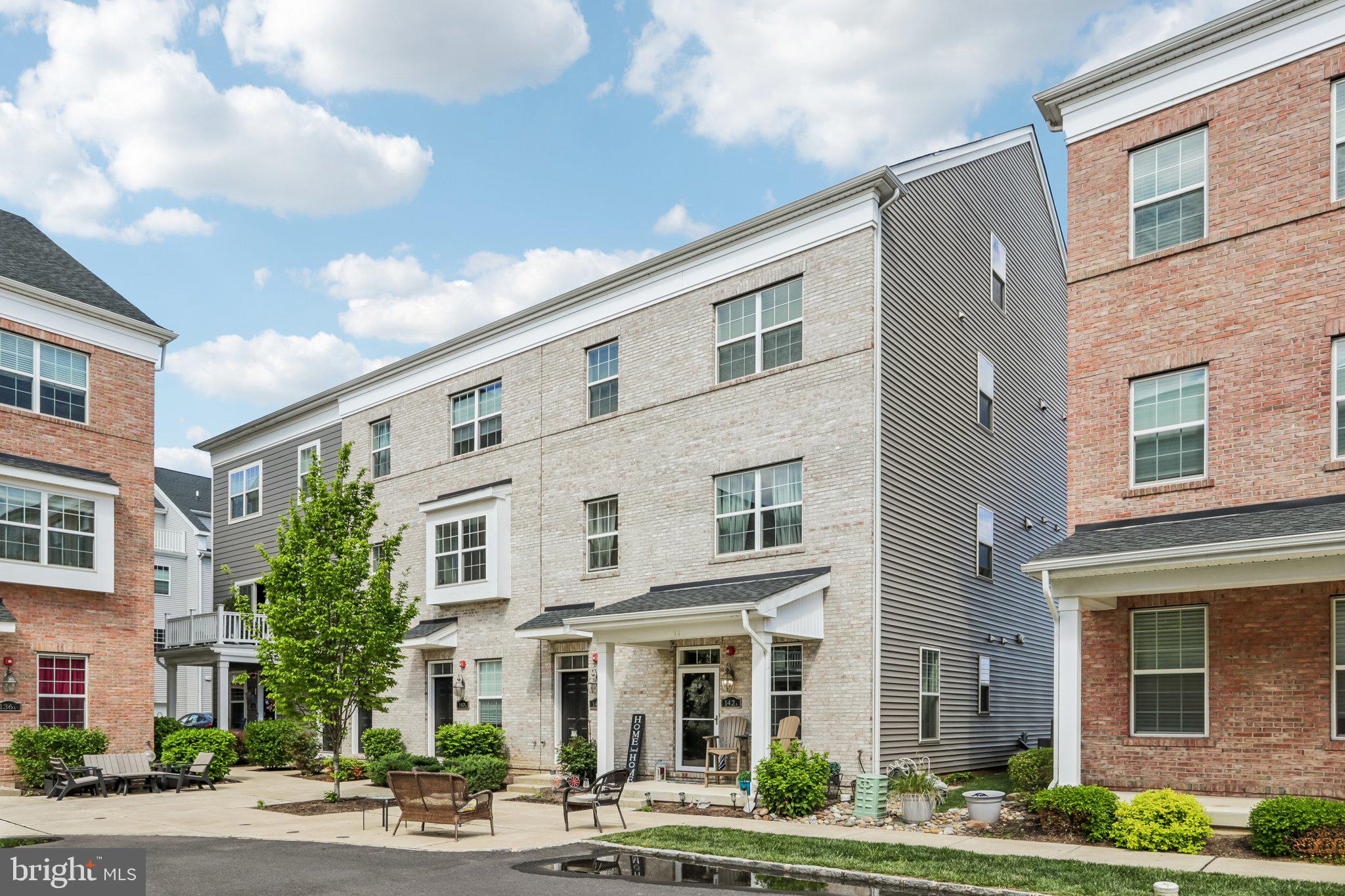 142 FLEET COURT B