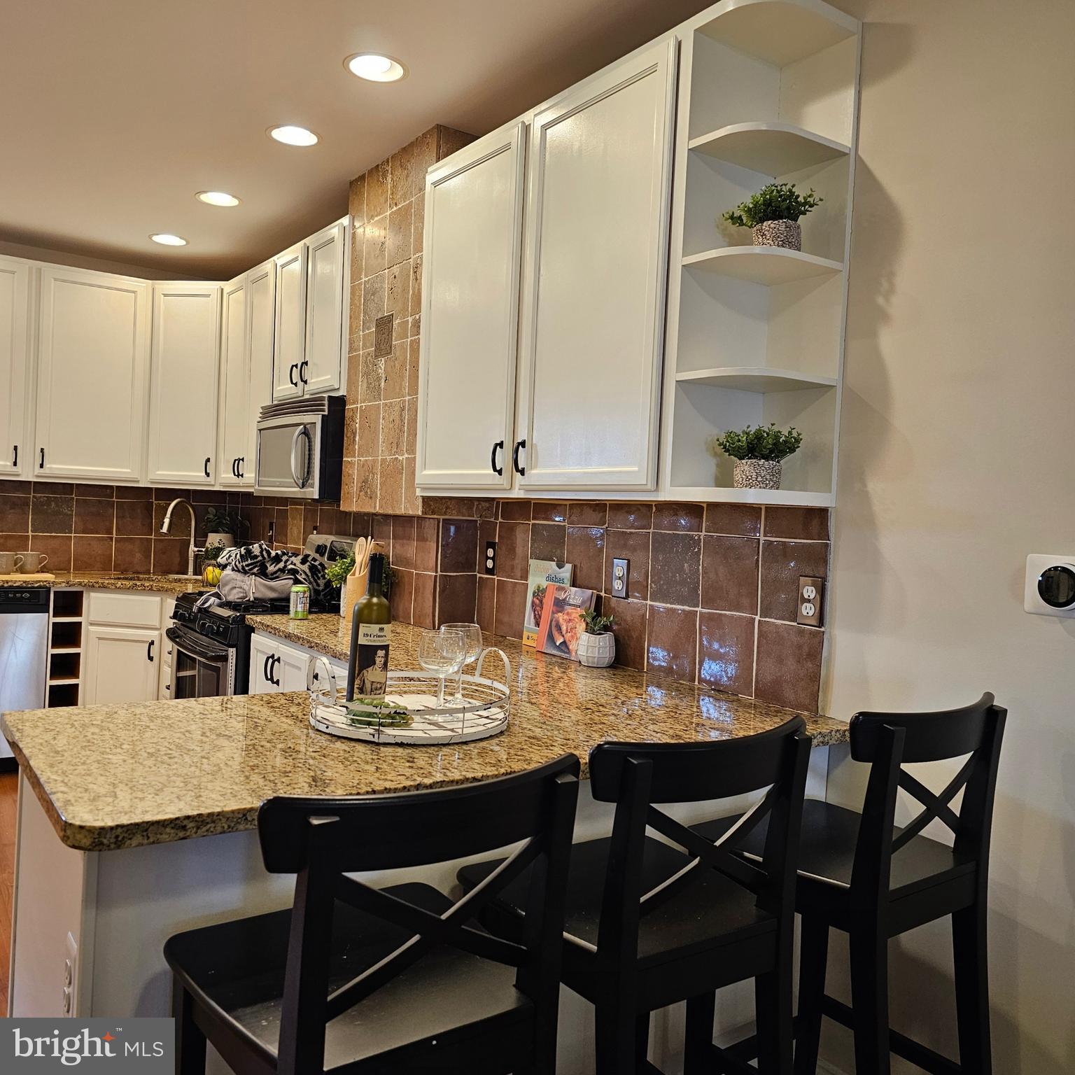 HAMPDEN HISTORIC DISTRICT - Residential