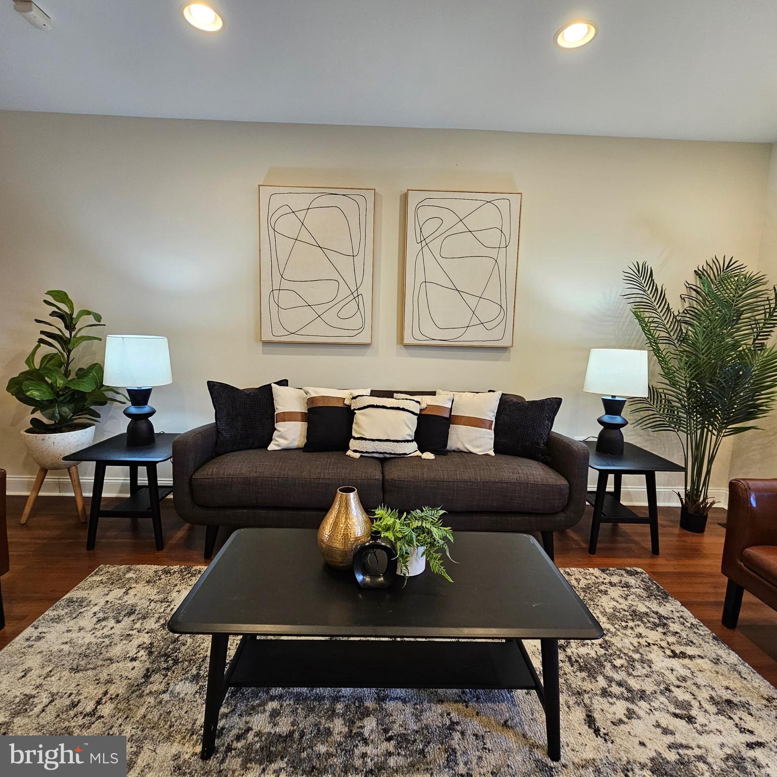 HAMPDEN HISTORIC DISTRICT - Residential