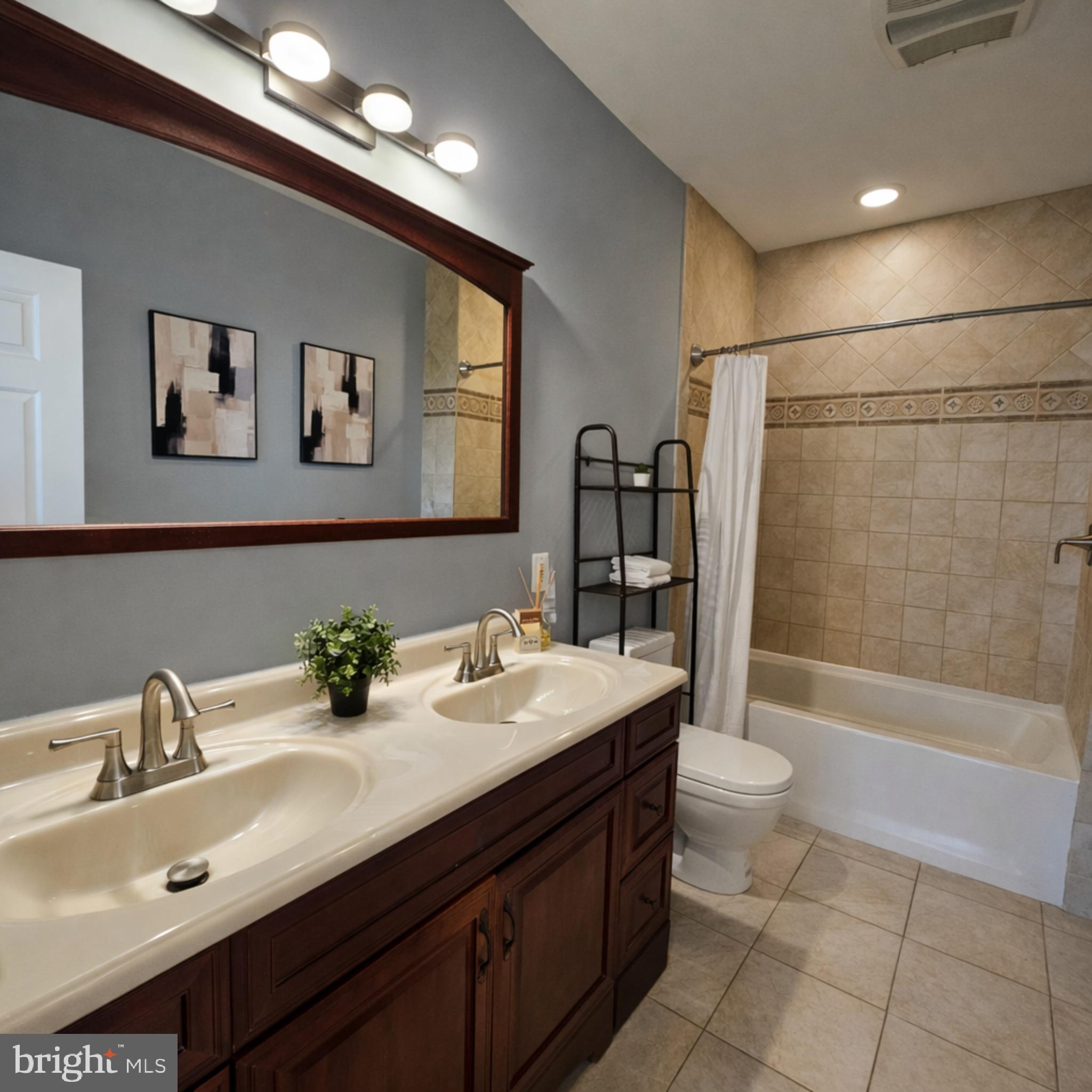 HAMPDEN HISTORIC DISTRICT - Residential