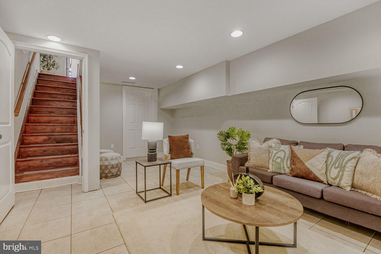 HAMPDEN HISTORIC DISTRICT - Residential