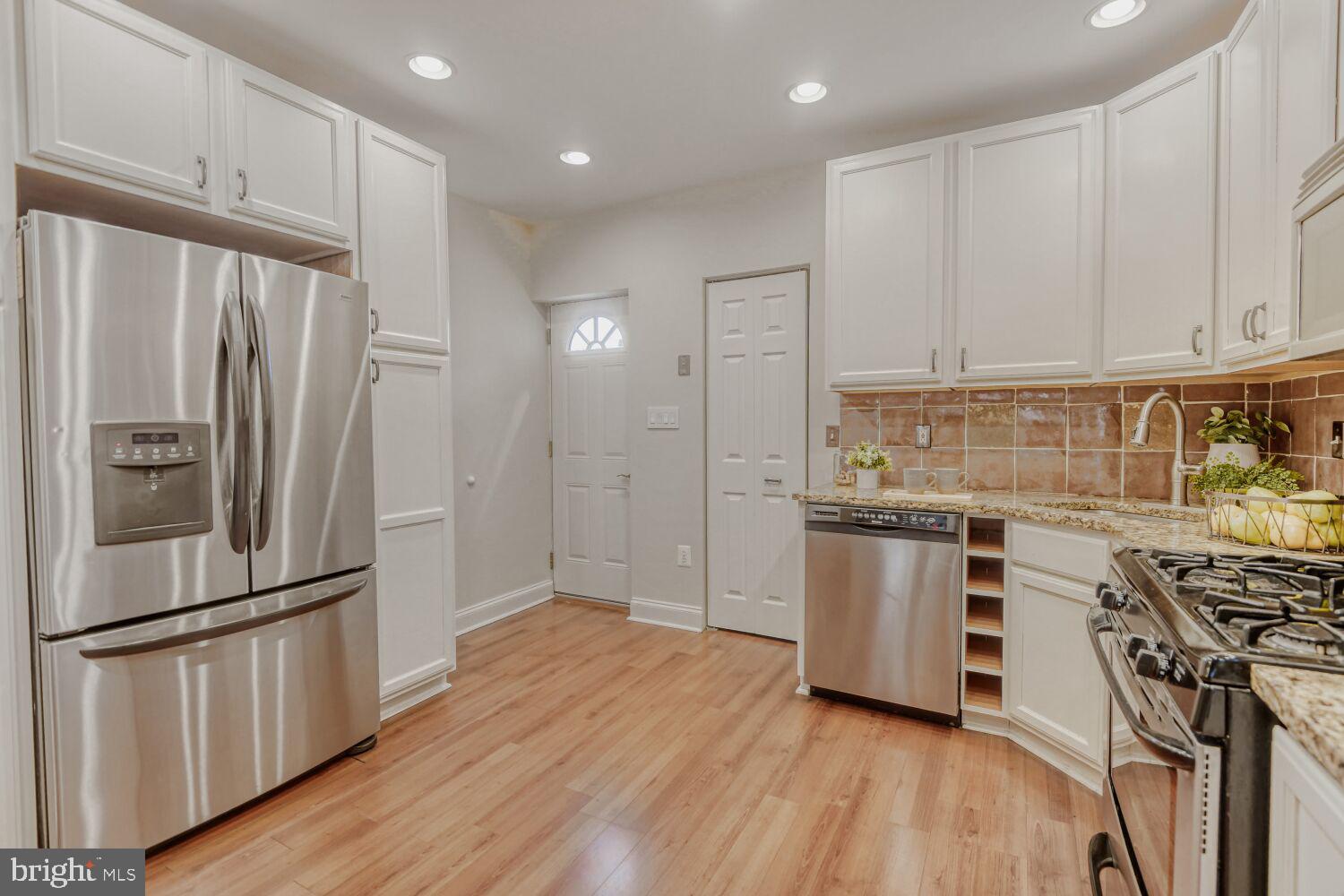 HAMPDEN HISTORIC DISTRICT - Residential