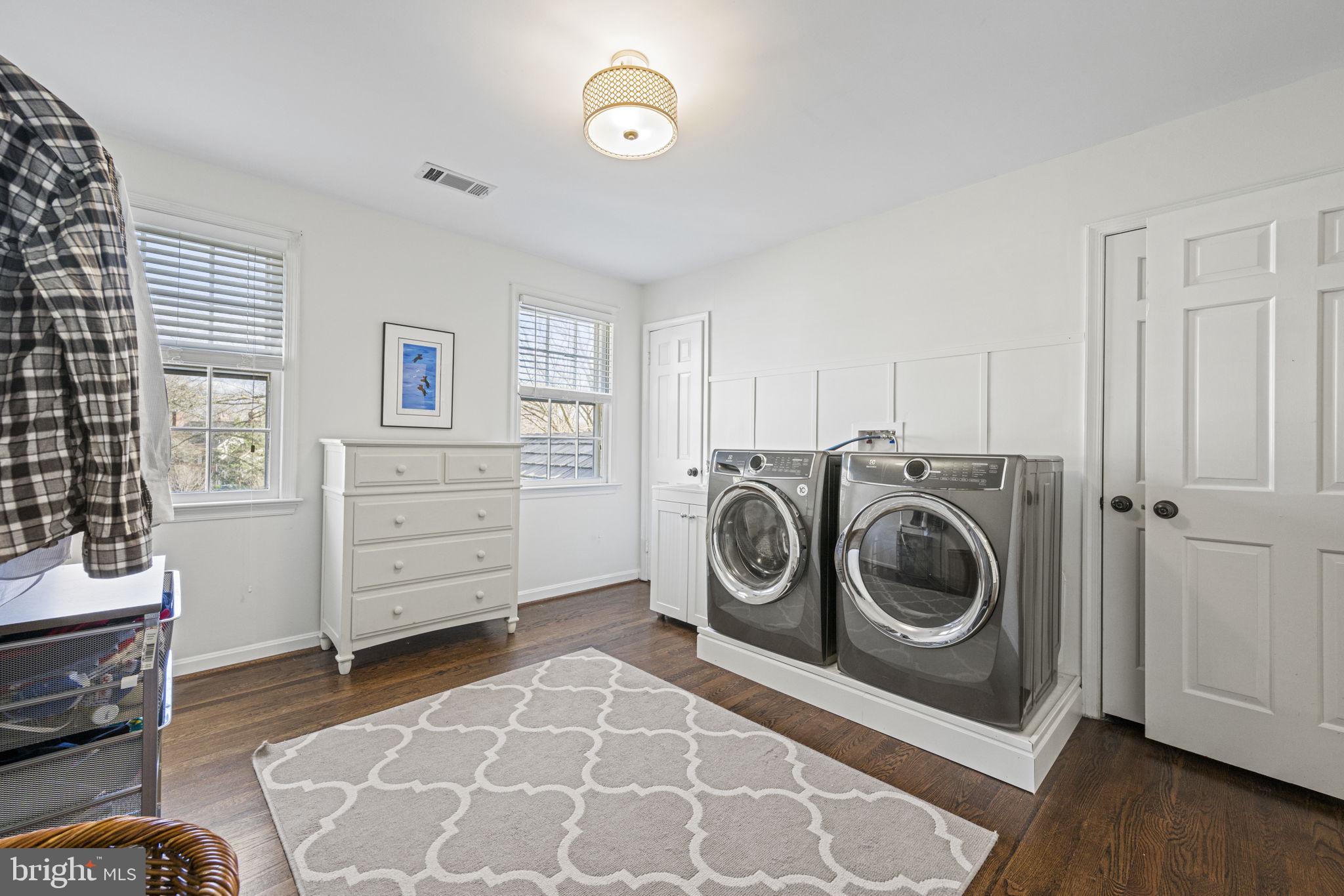 RIVER FALLS - Residential