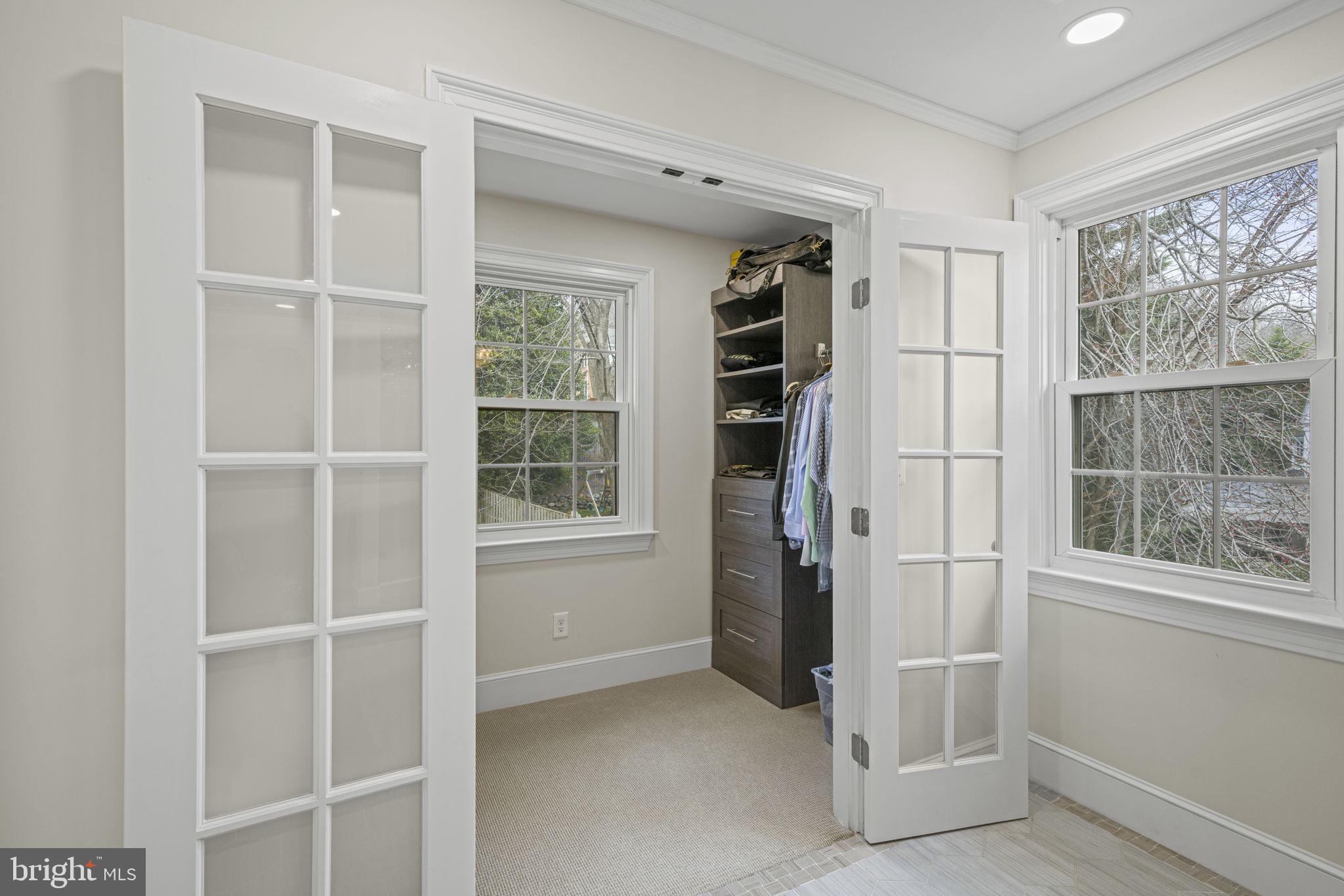 RIVER FALLS - Residential