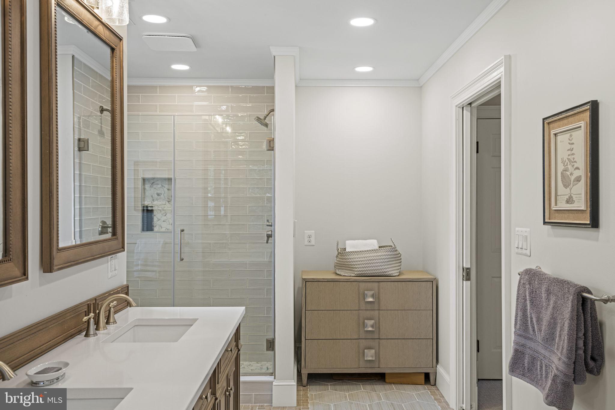 RIVER FALLS - Residential