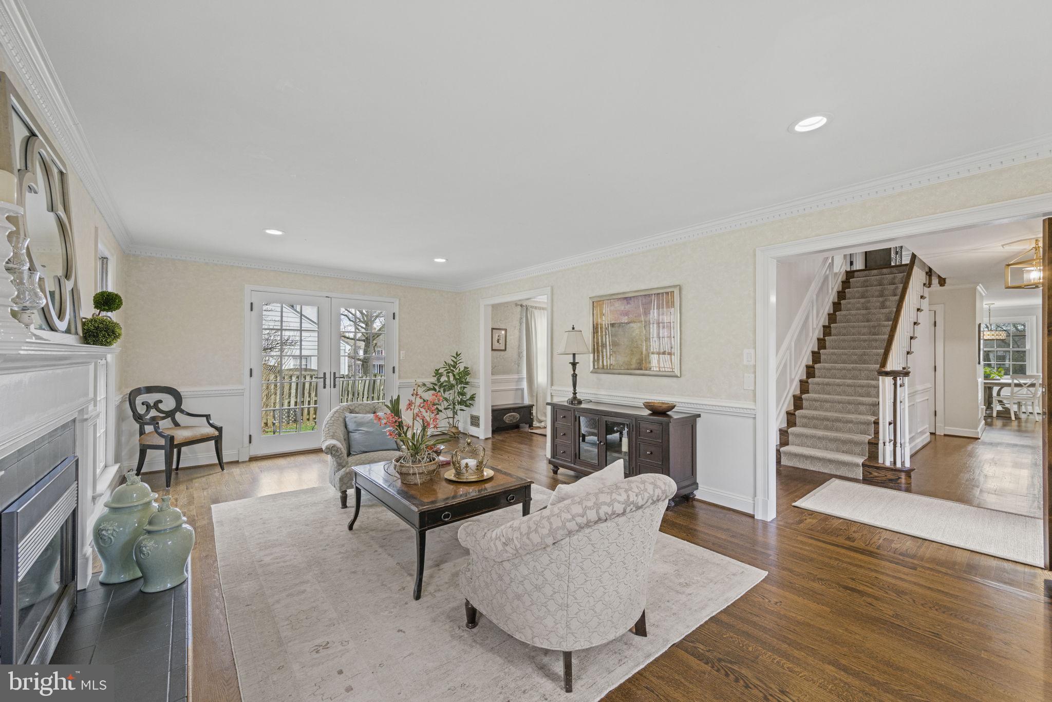 RIVER FALLS - Residential