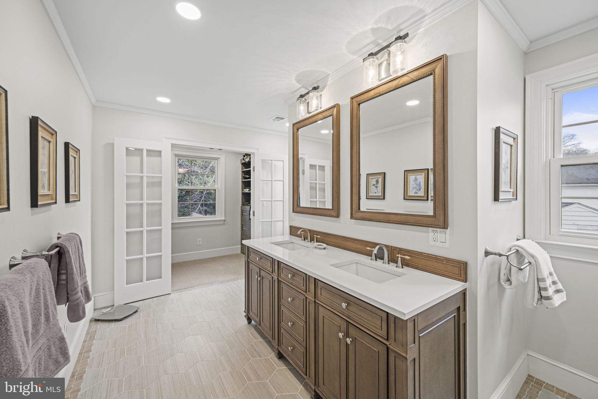 RIVER FALLS - Residential