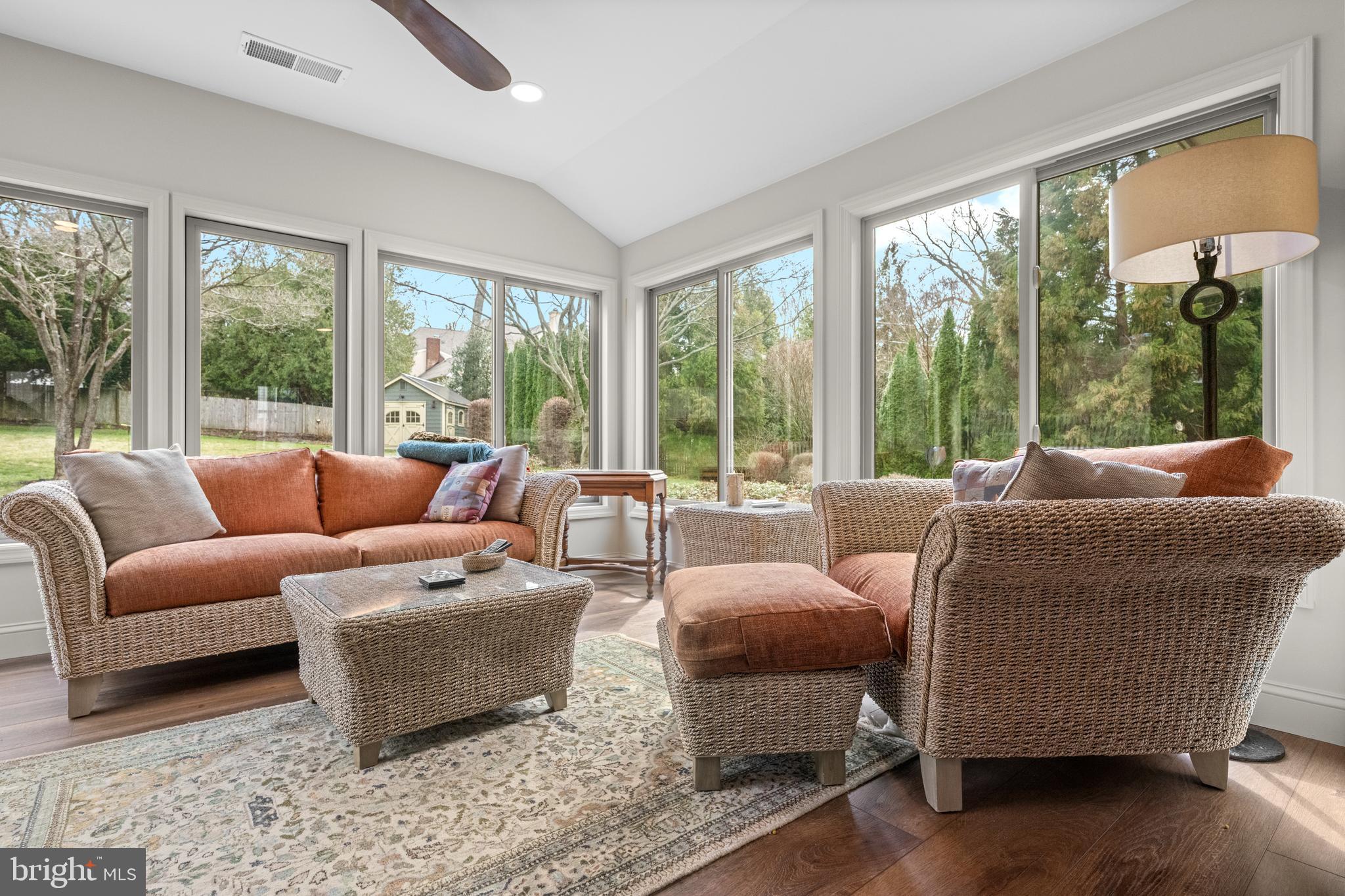 CENTREVILLE - Residential