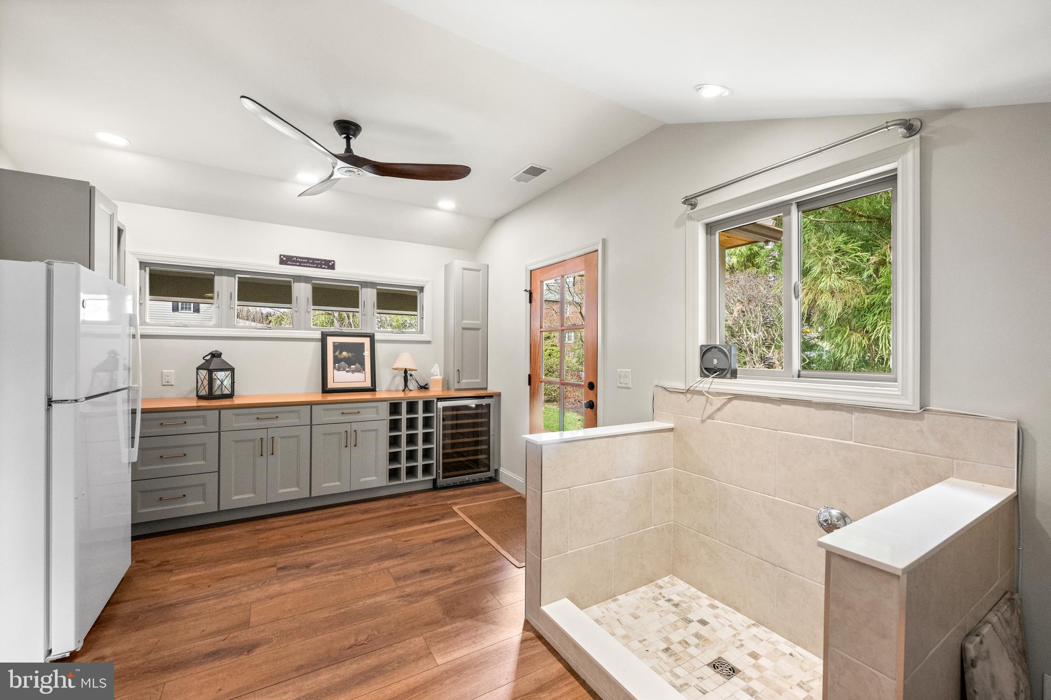 CENTREVILLE - Residential