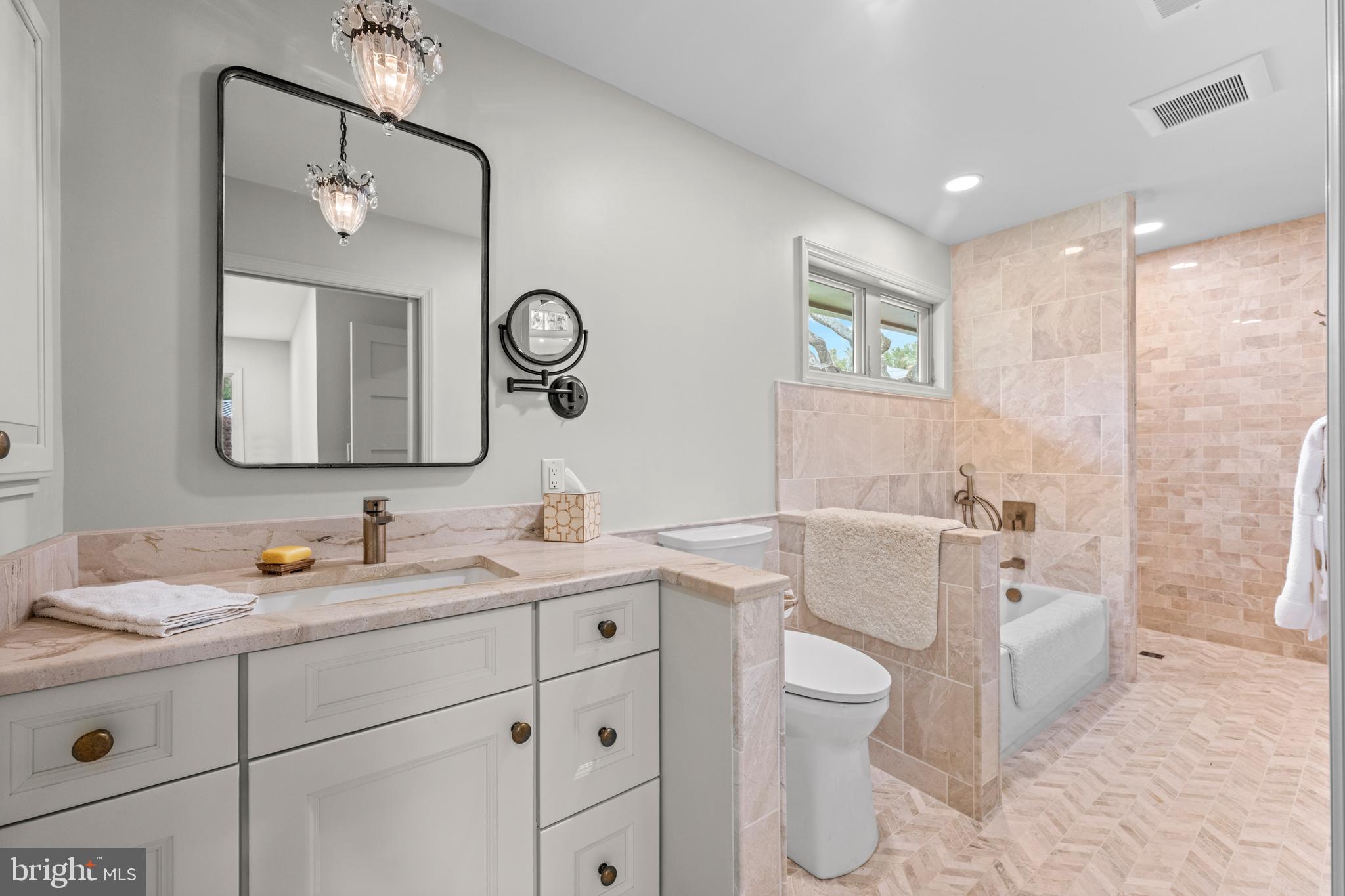 CENTREVILLE - Residential