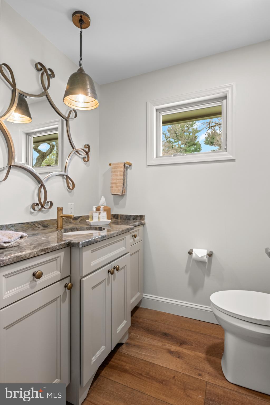 CENTREVILLE - Residential