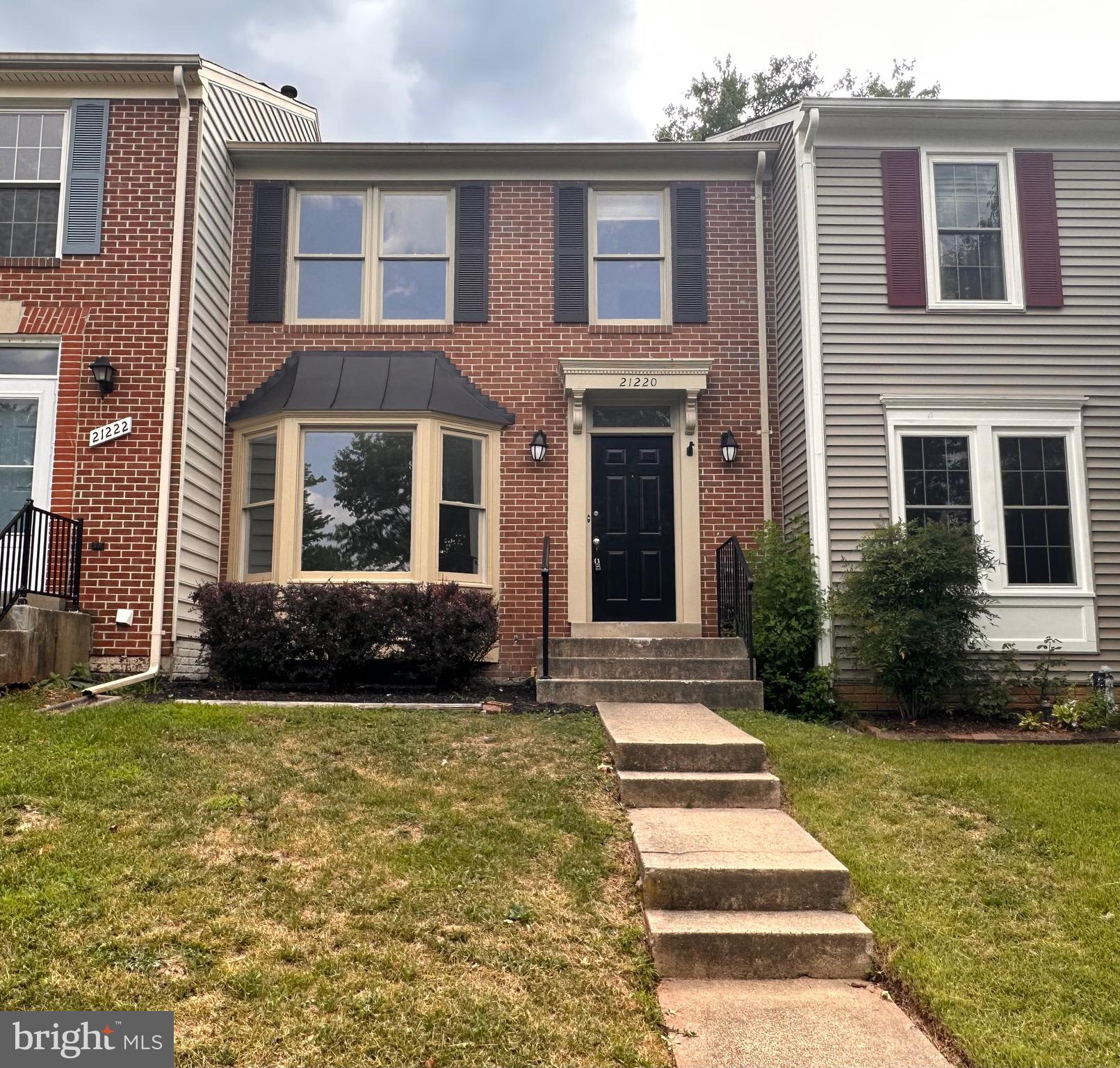 ASHBURN FARM - Residential Lease