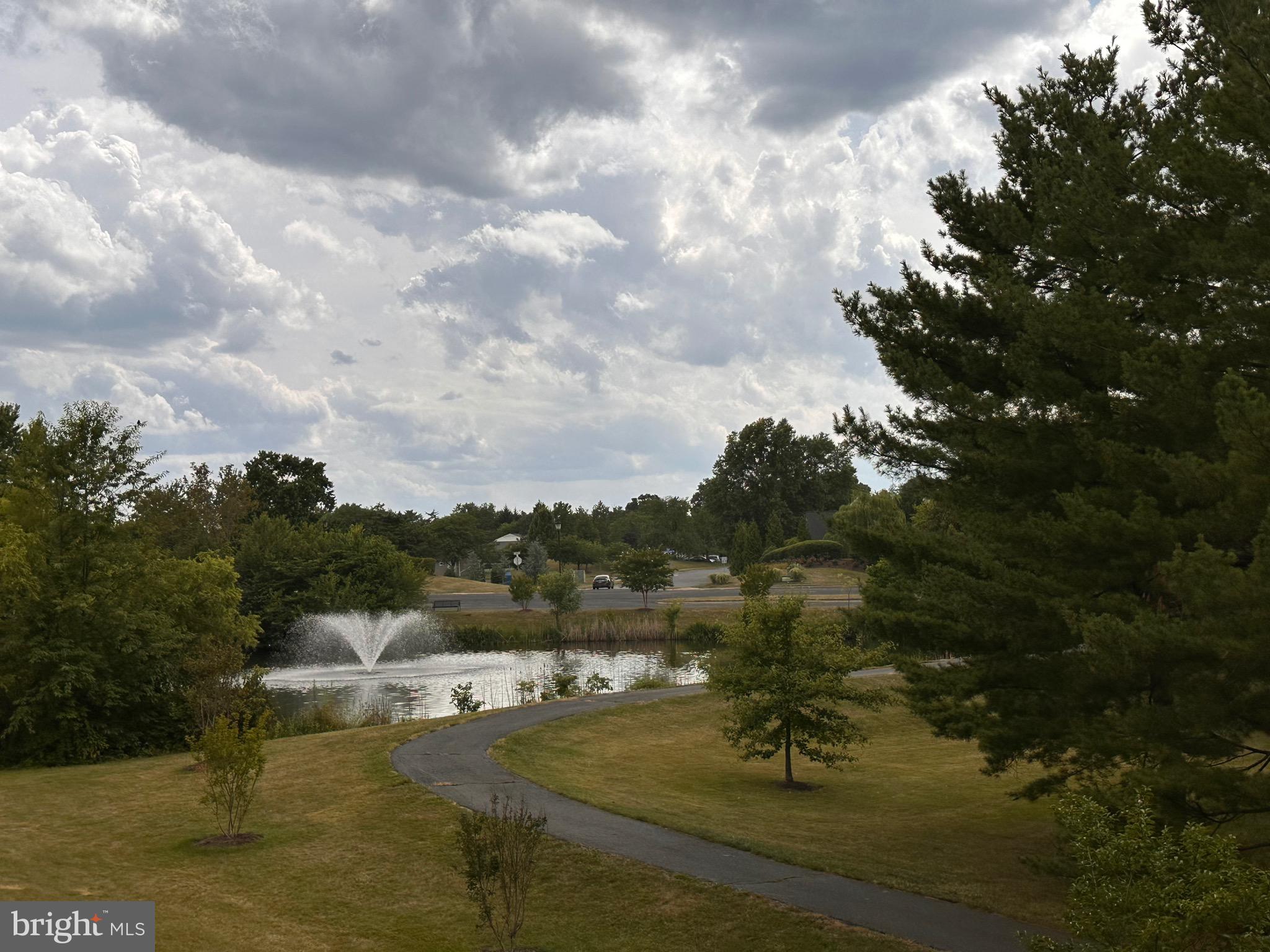 ASHBURN FARM - Residential Lease