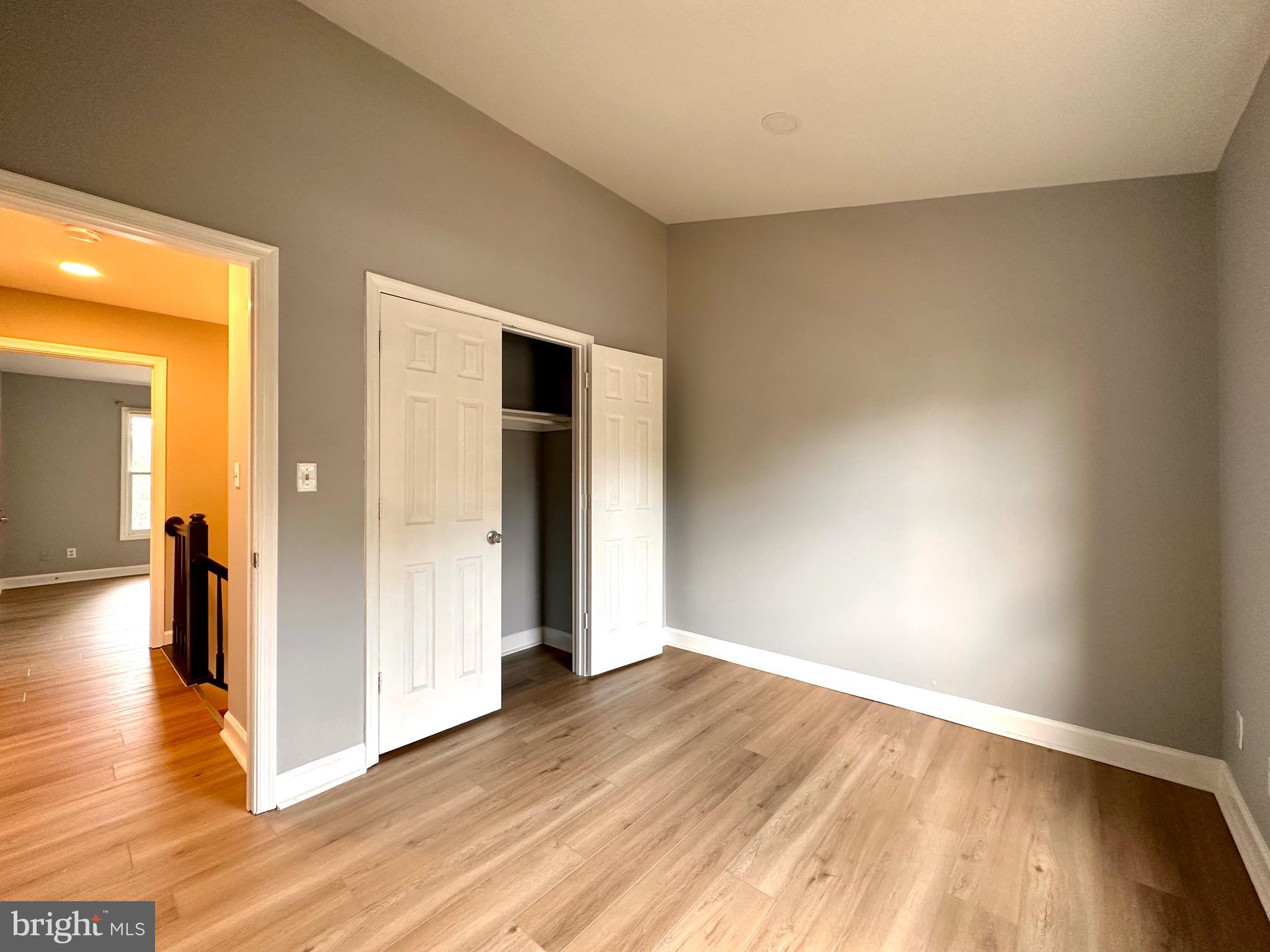 ASHBURN FARM - Residential Lease