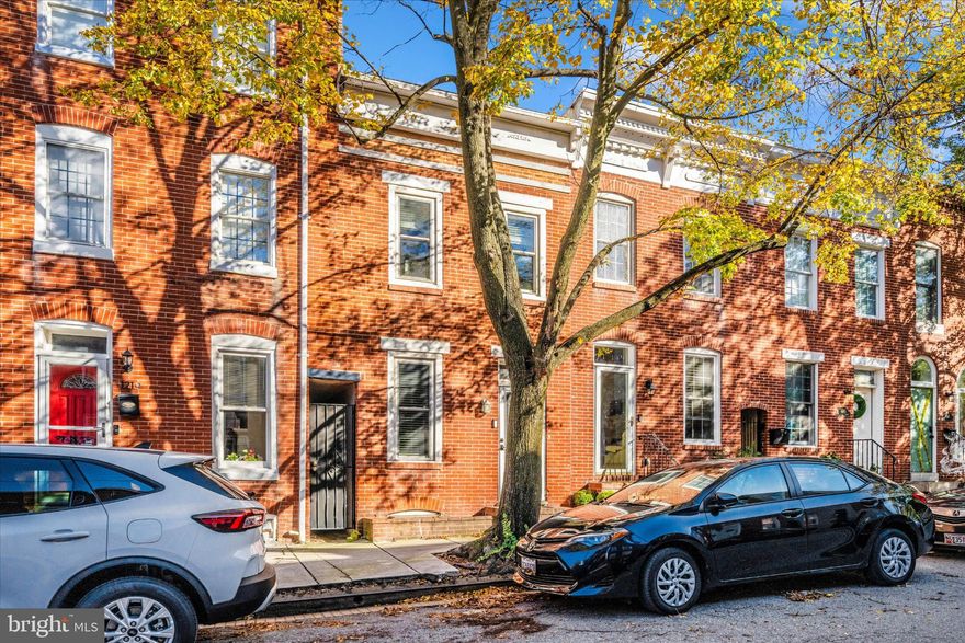 Beautiful, well maintained and updated 2BR, 2.5 BA town home located on one of Fed Hill’s most well-maintained streets! This home has an updated modern design, recessed lighting throughout, open floor plan, updated kitchen with granite counter tops, hardwood floors throughout, exposed brick, and so many more amazing finishes! This home is near all of the downtown action! Riverside Park and Fed Hill Park are a few blocks away — great for exercising and walking your dog. You are just a short walk from many restaurants and bars while also living on a quiet street! With this amazing location you are in close proximity to the historic Cross Street Market, and you can even walk to M&T Bank stadium as well as Camden Yards. This home also offers a roof top deck with amazing views of the city with the added bonus it comes with its own parking pad. Schedule your showing today!