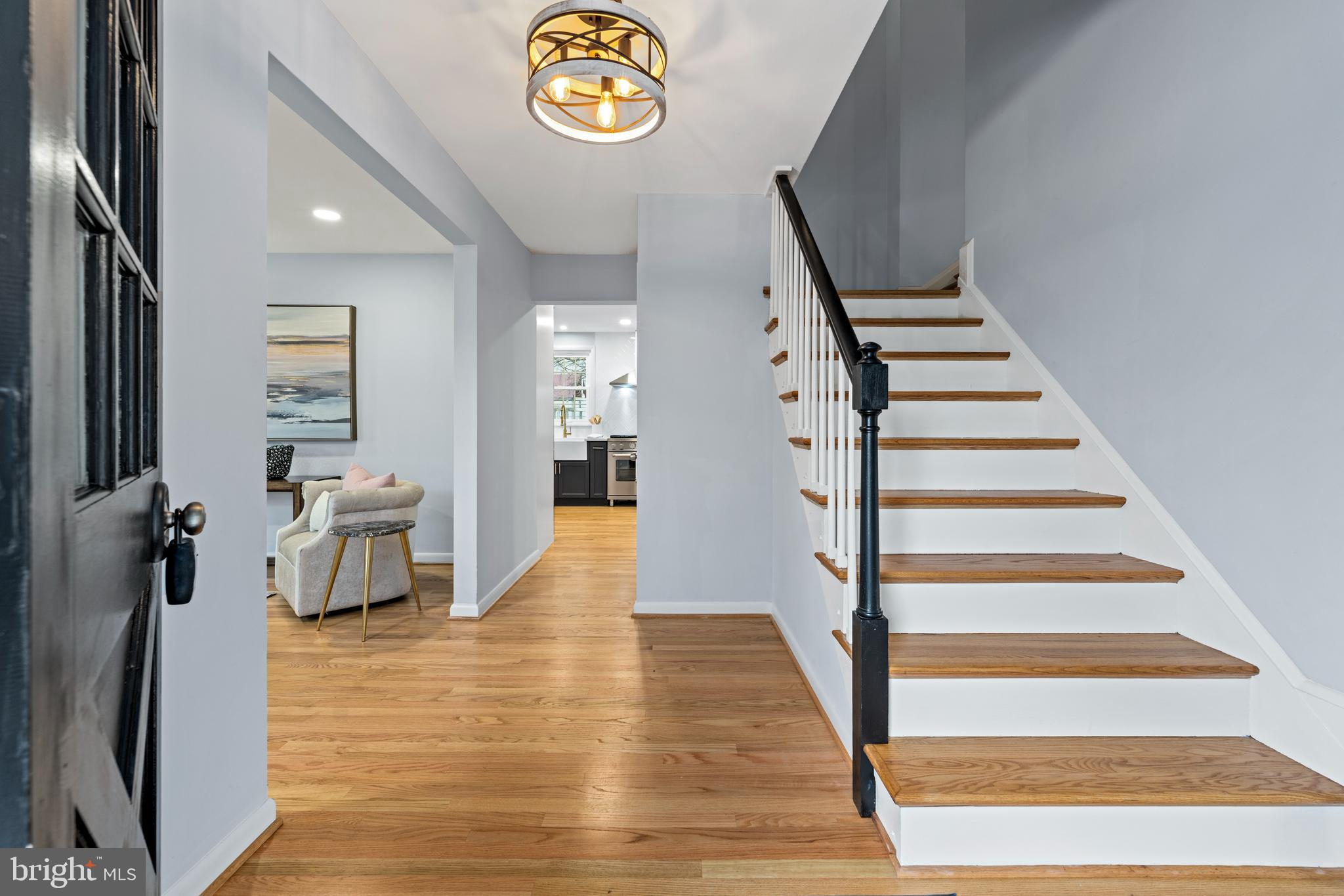 VILLAGE GREEN - Residential