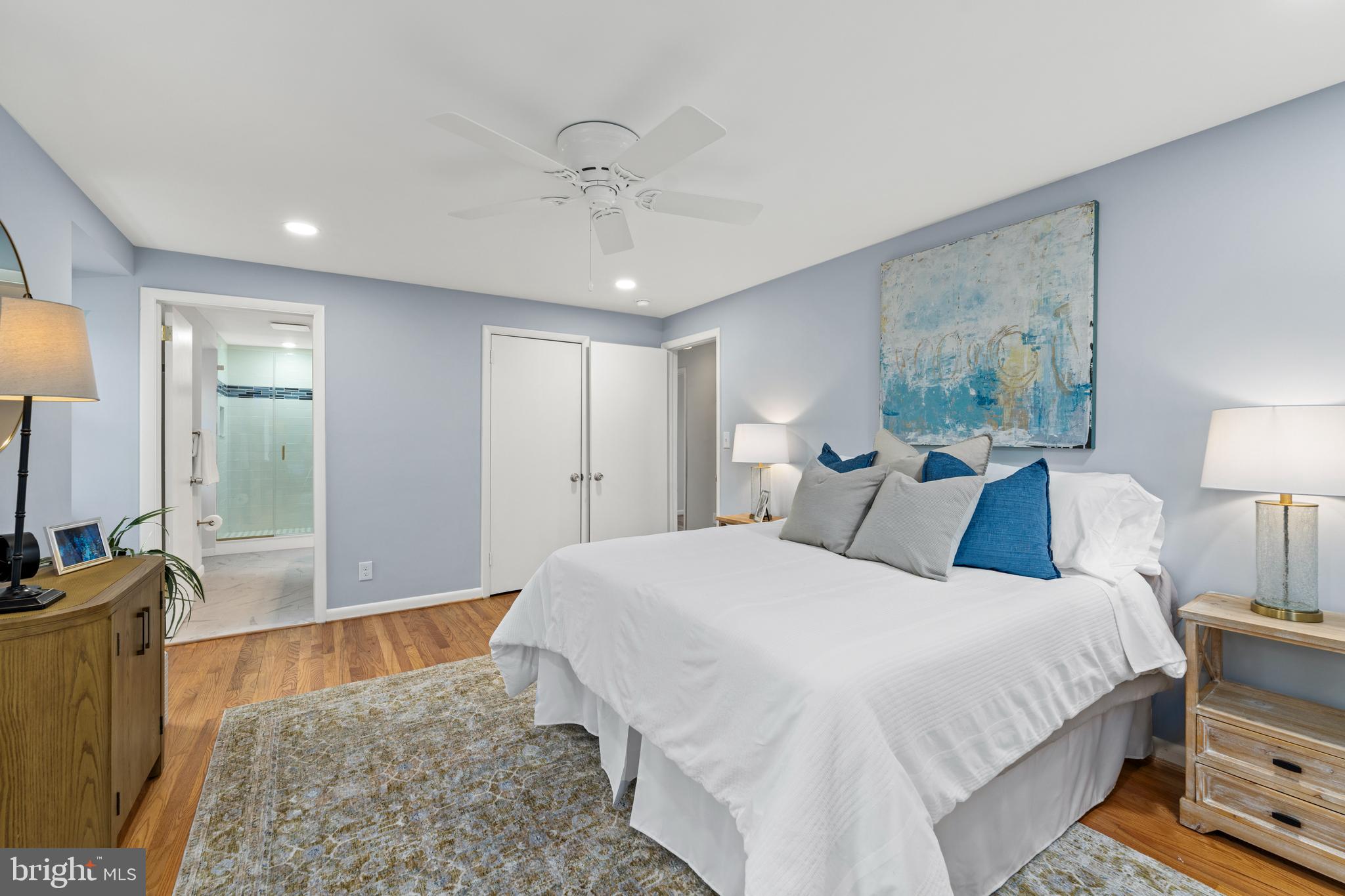 VILLAGE GREEN - Residential