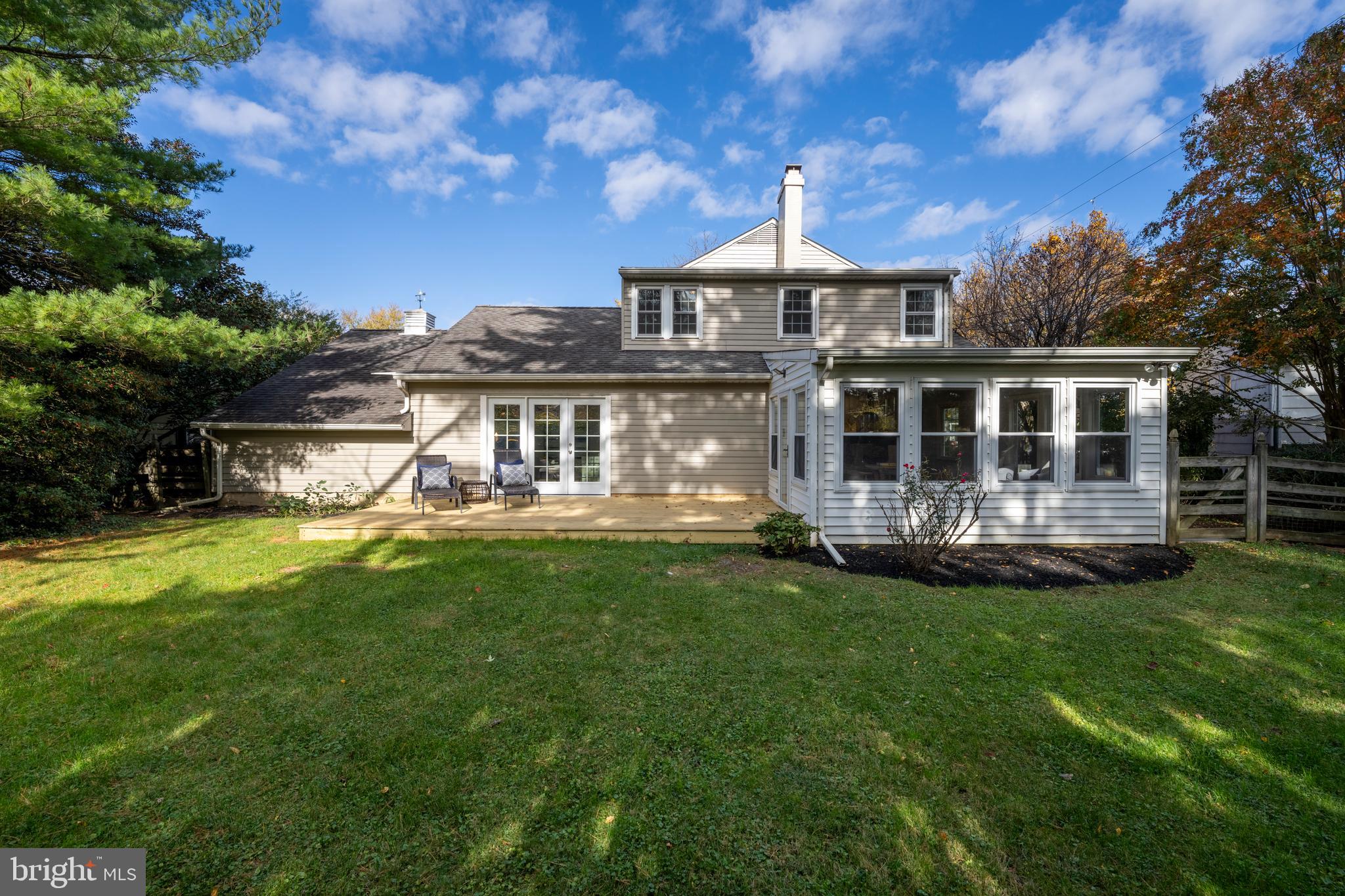 VILLAGE GREEN - Residential