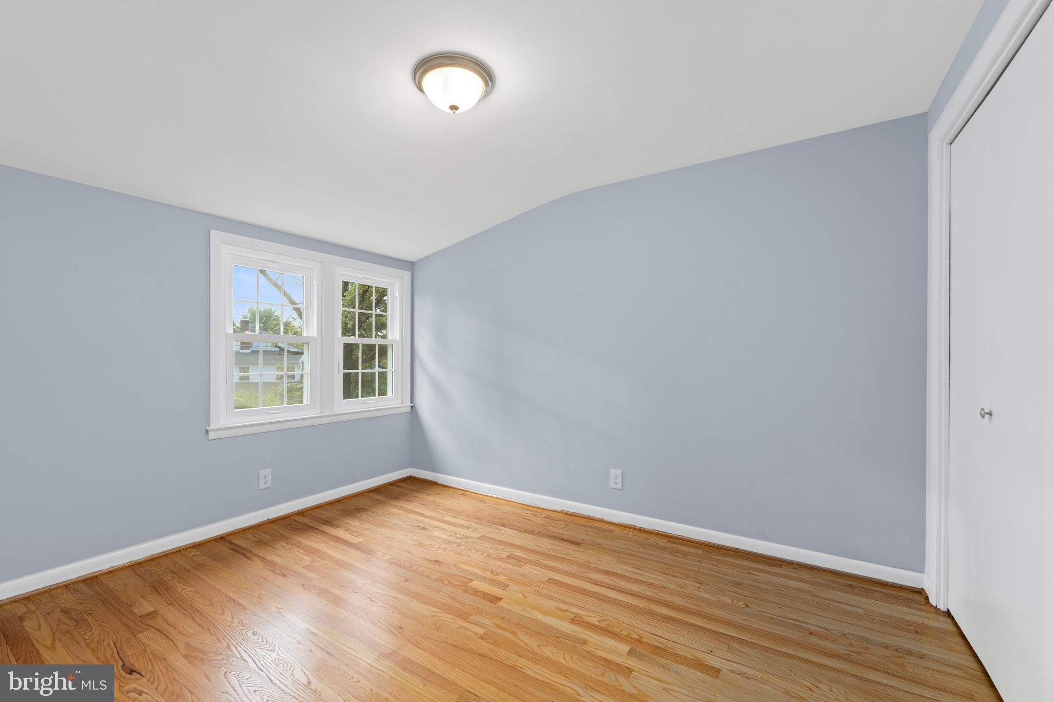 VILLAGE GREEN - Residential