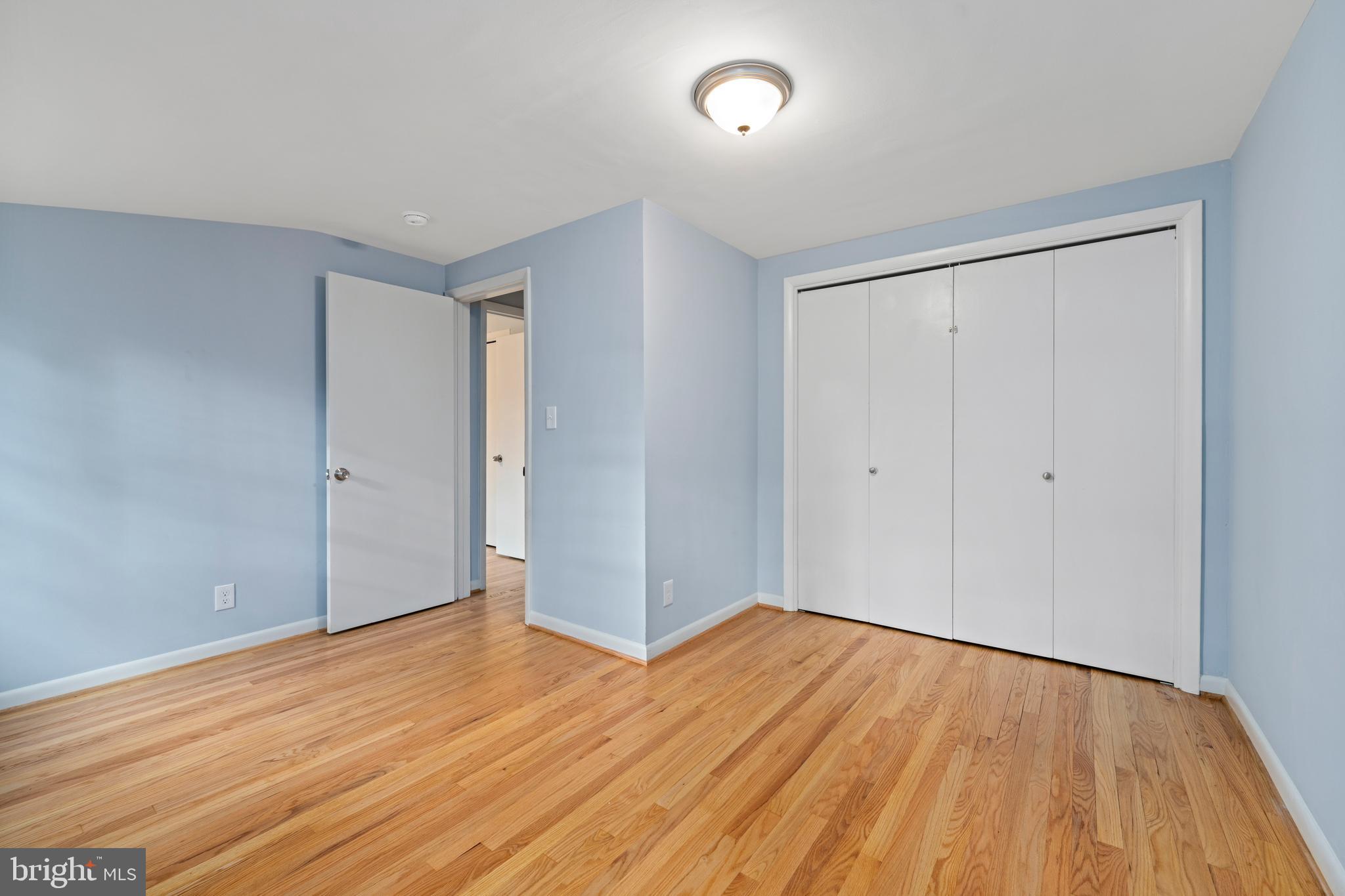 VILLAGE GREEN - Residential