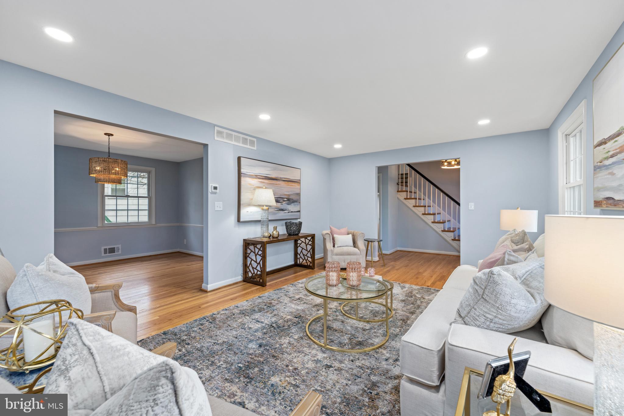 VILLAGE GREEN - Residential