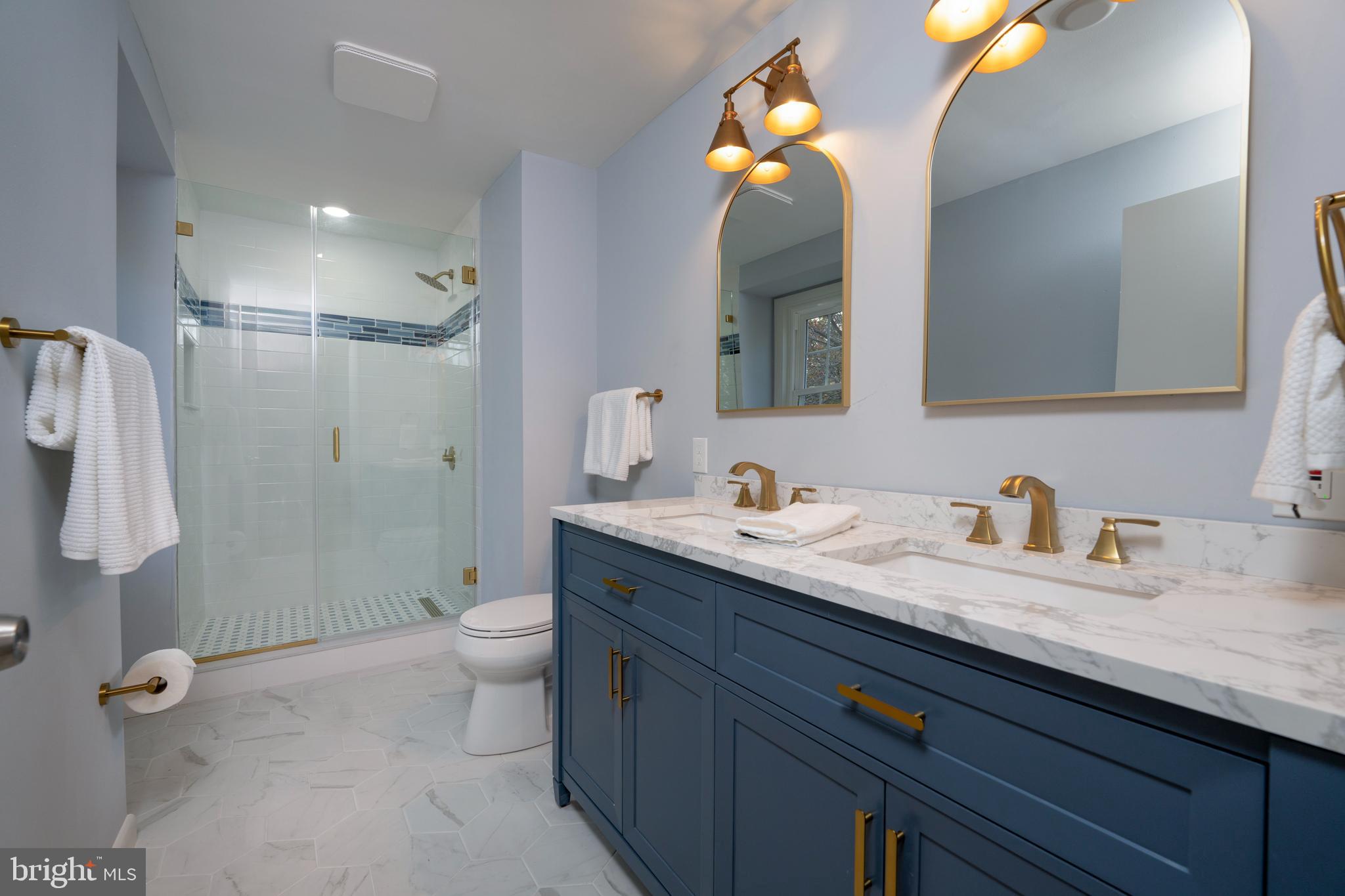 VILLAGE GREEN - Residential