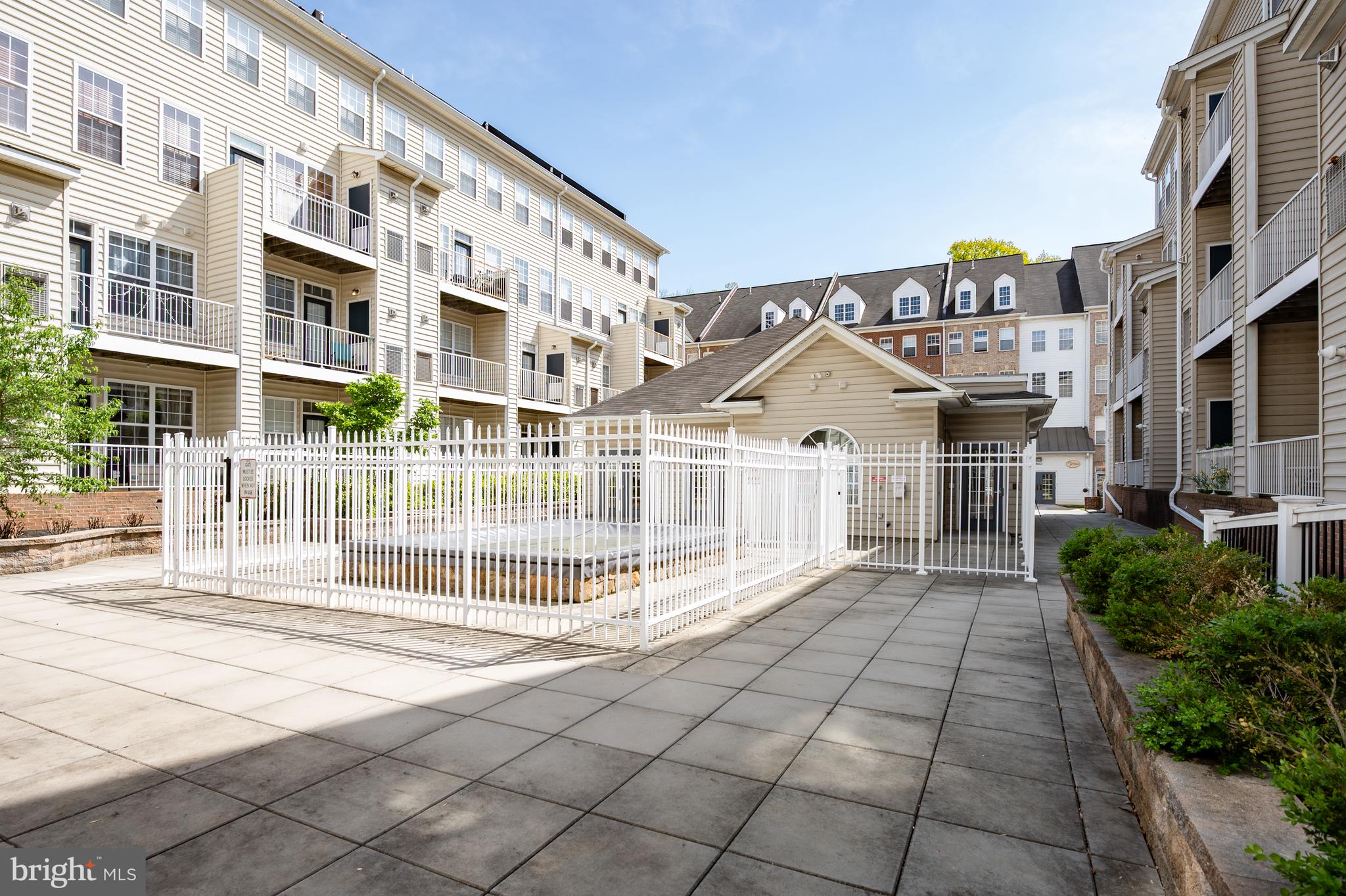 WESTBRIAR PLAZA - Residential