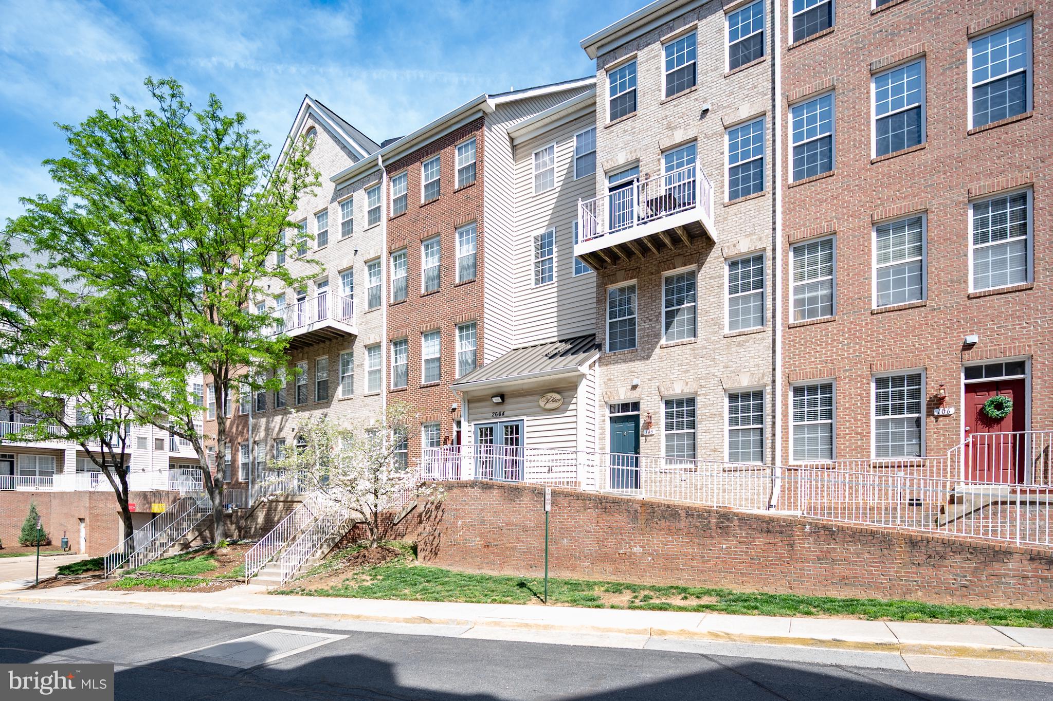 2664 MANHATTAN PLACE 305