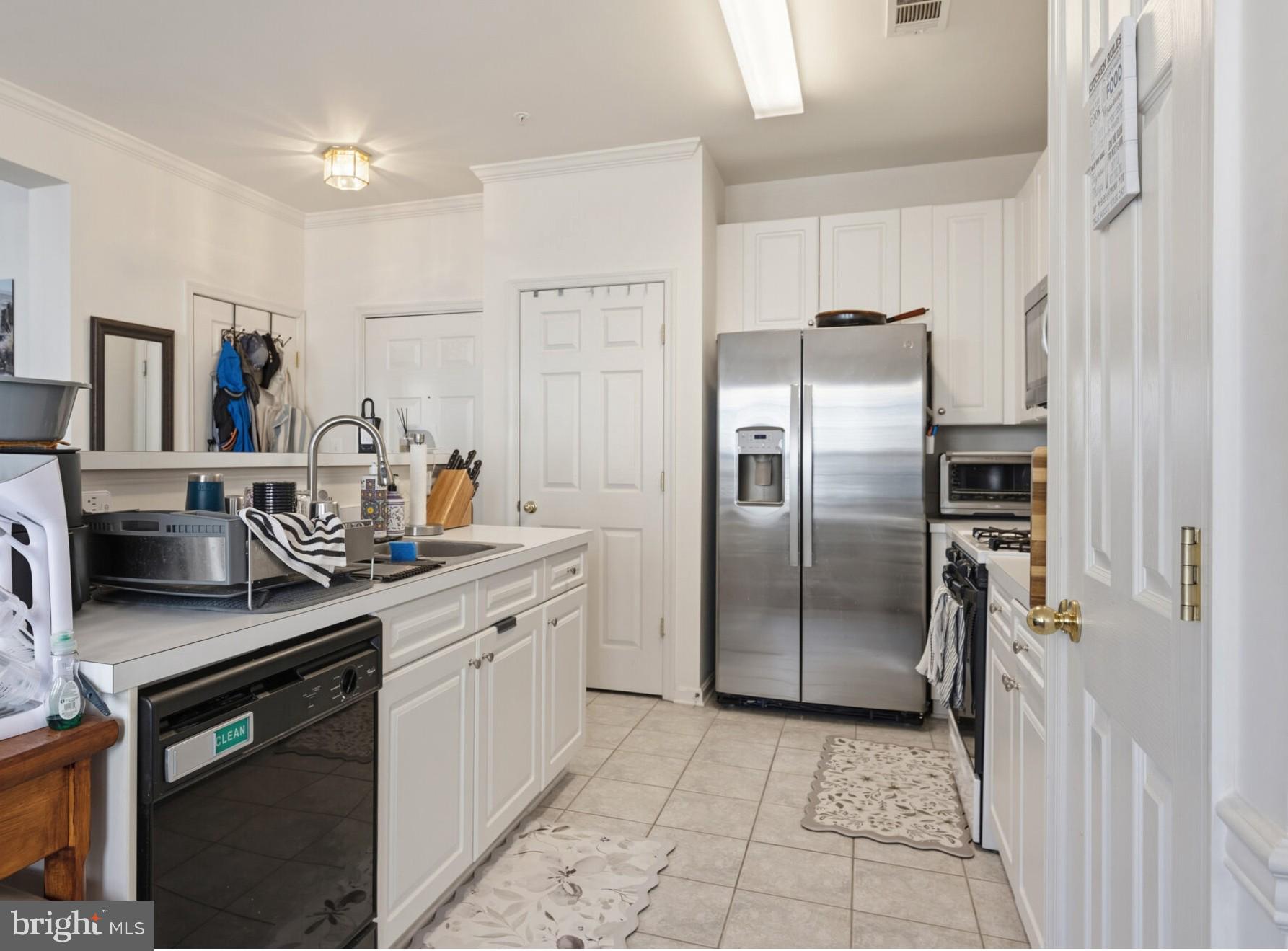 WESTBRIAR PLAZA - Residential