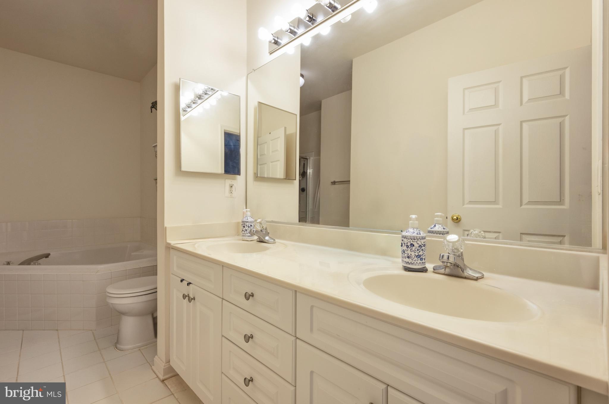 WESTBRIAR PLAZA - Residential