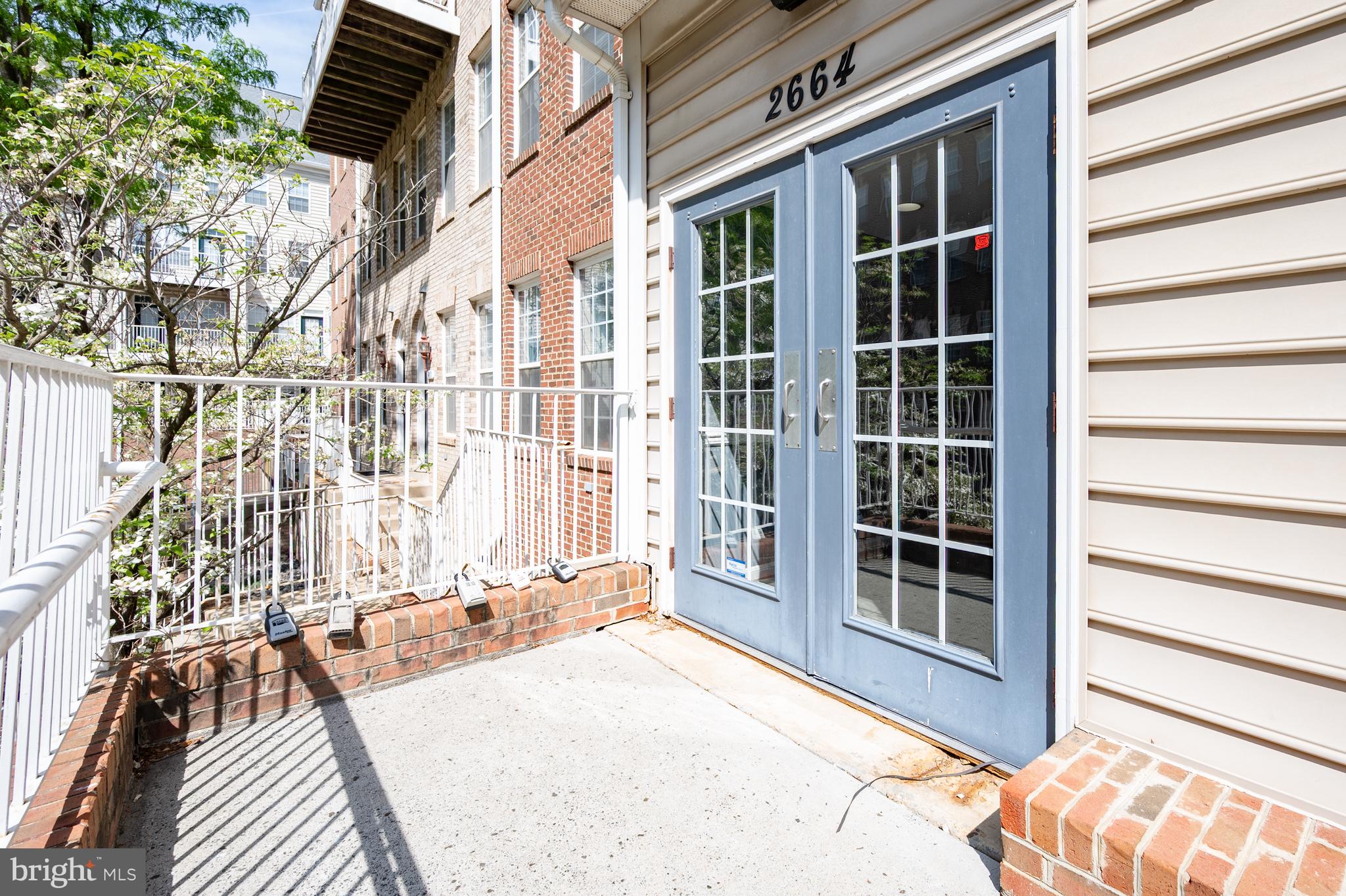 2664 MANHATTAN PLACE 305