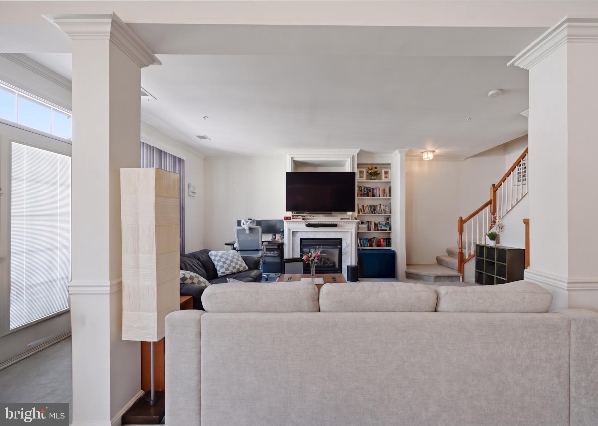 WESTBRIAR PLAZA - Residential