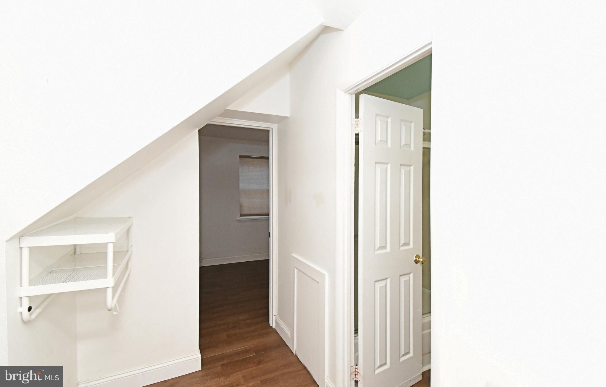 KREWSTOWN - Residential Lease