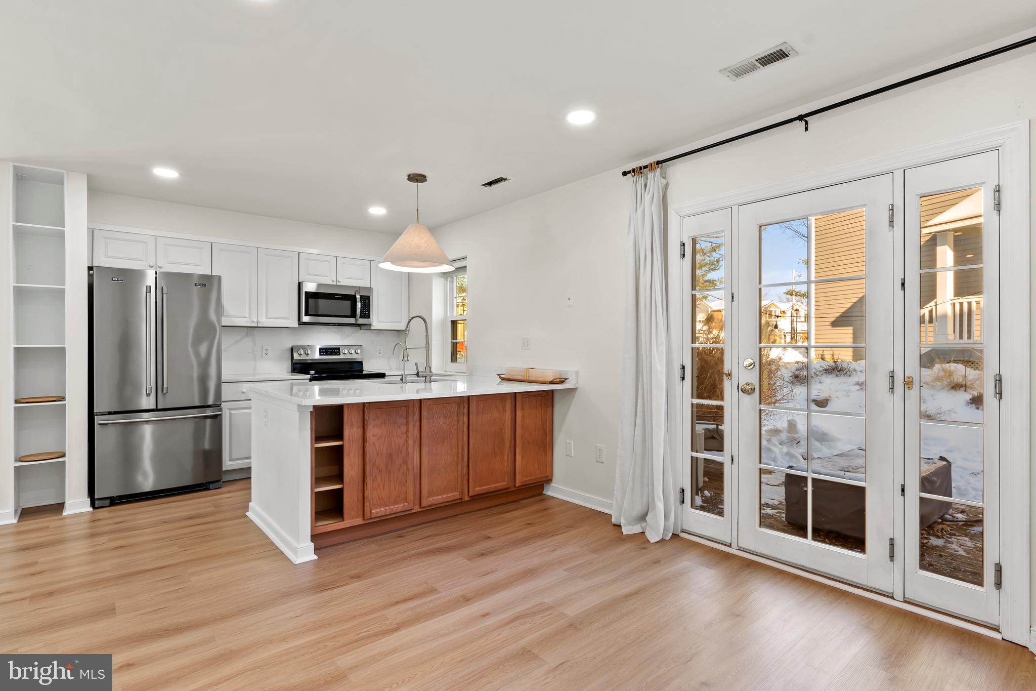 EDGEWOOD GREEN - Residential Lease