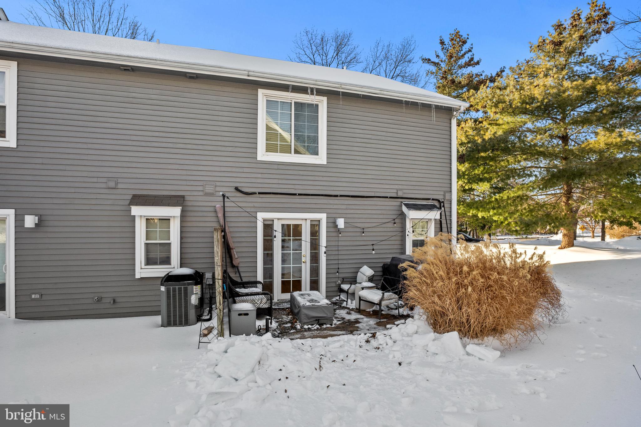 EDGEWOOD GREEN - Residential Lease