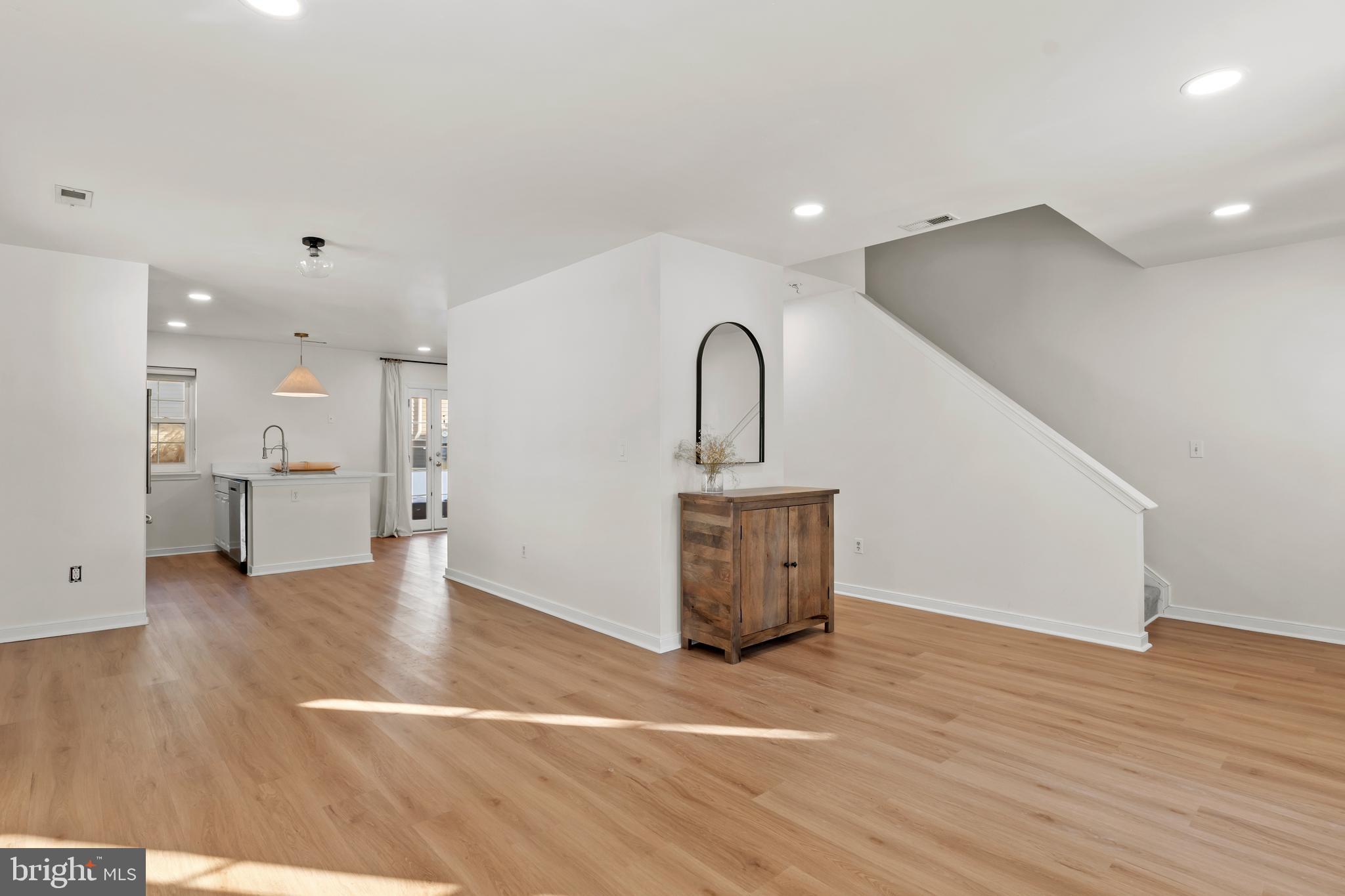EDGEWOOD GREEN - Residential Lease