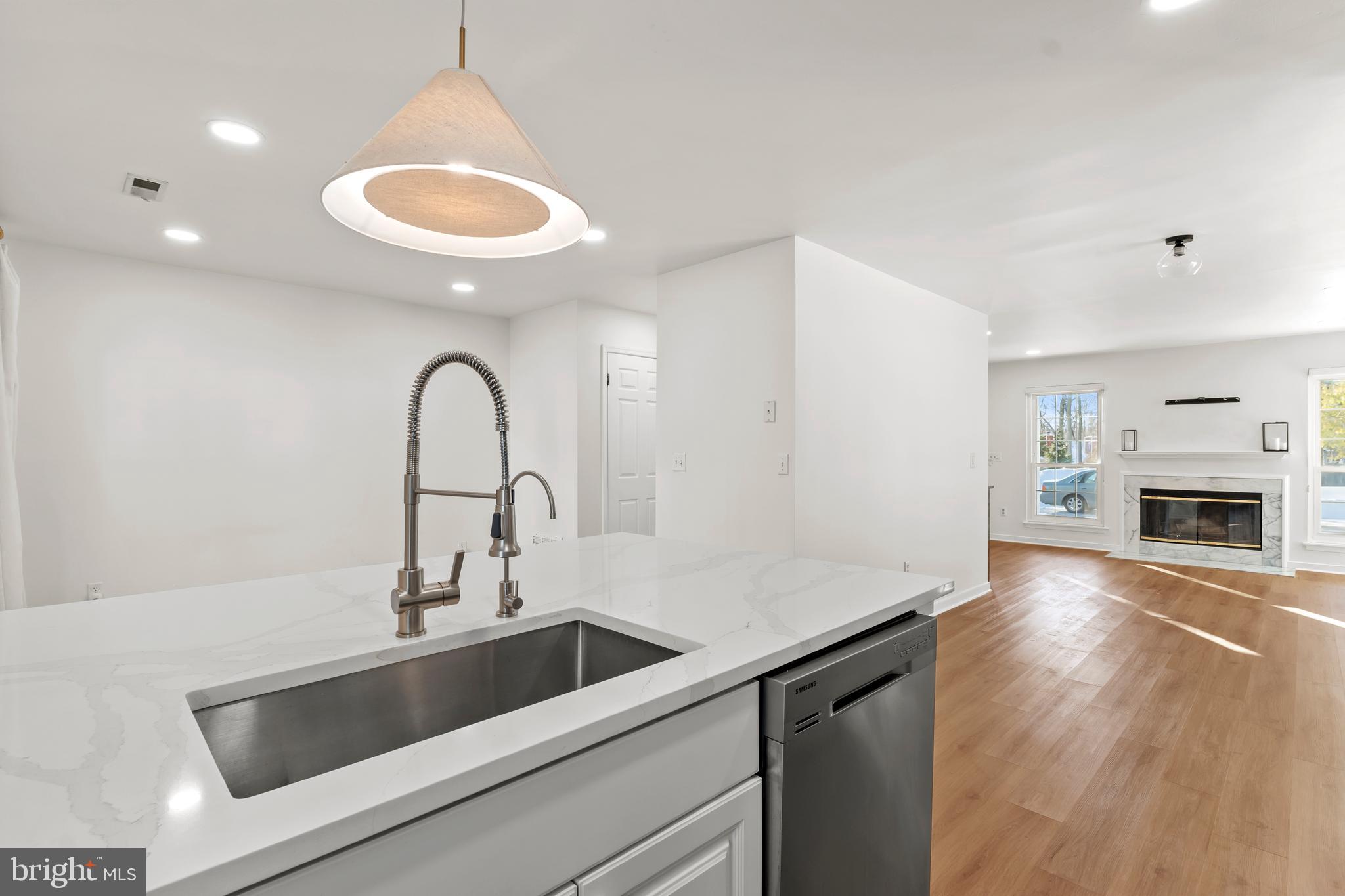 EDGEWOOD GREEN - Residential Lease