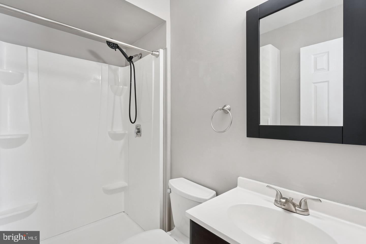 LAKE RIDGE - Residential Lease