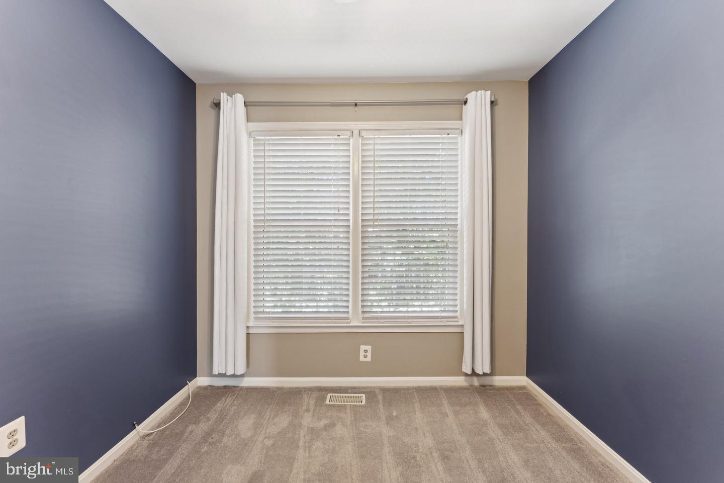 LAKE RIDGE - Residential Lease