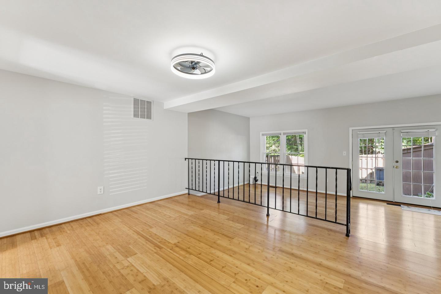 LAKE RIDGE - Residential Lease