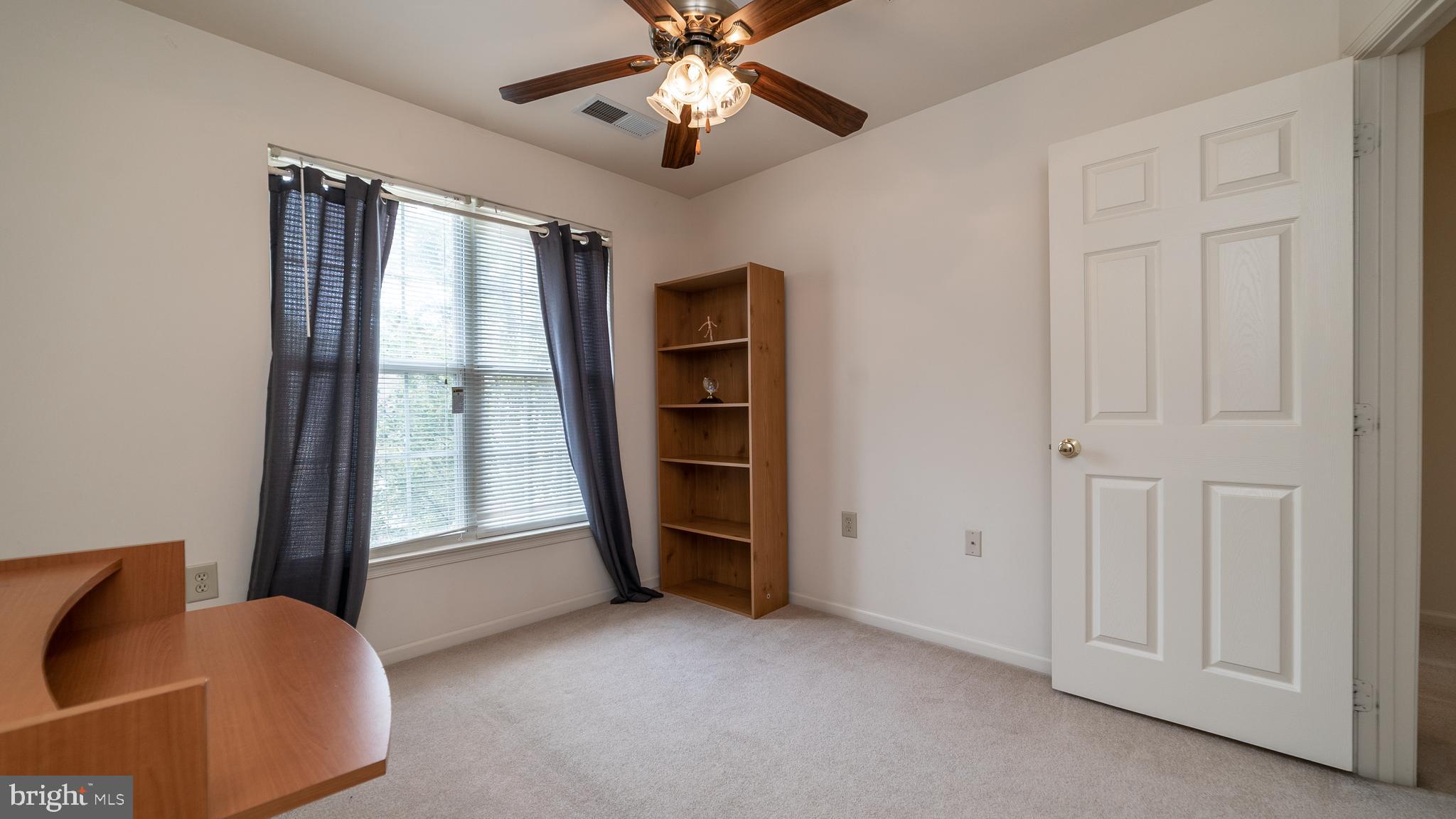 THE KNOLLS/CROFTON VILLAGE - Residential