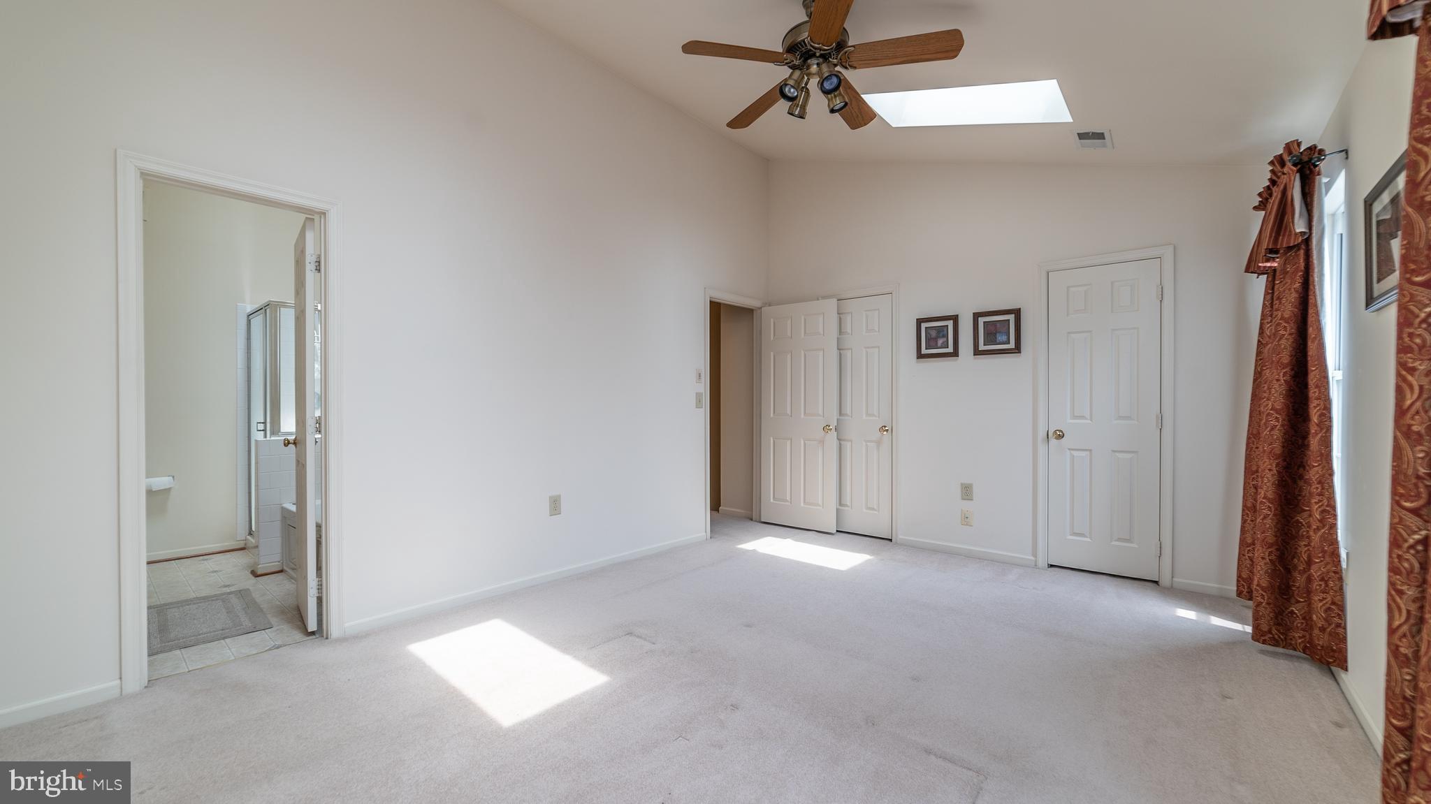 THE KNOLLS/CROFTON VILLAGE - Residential