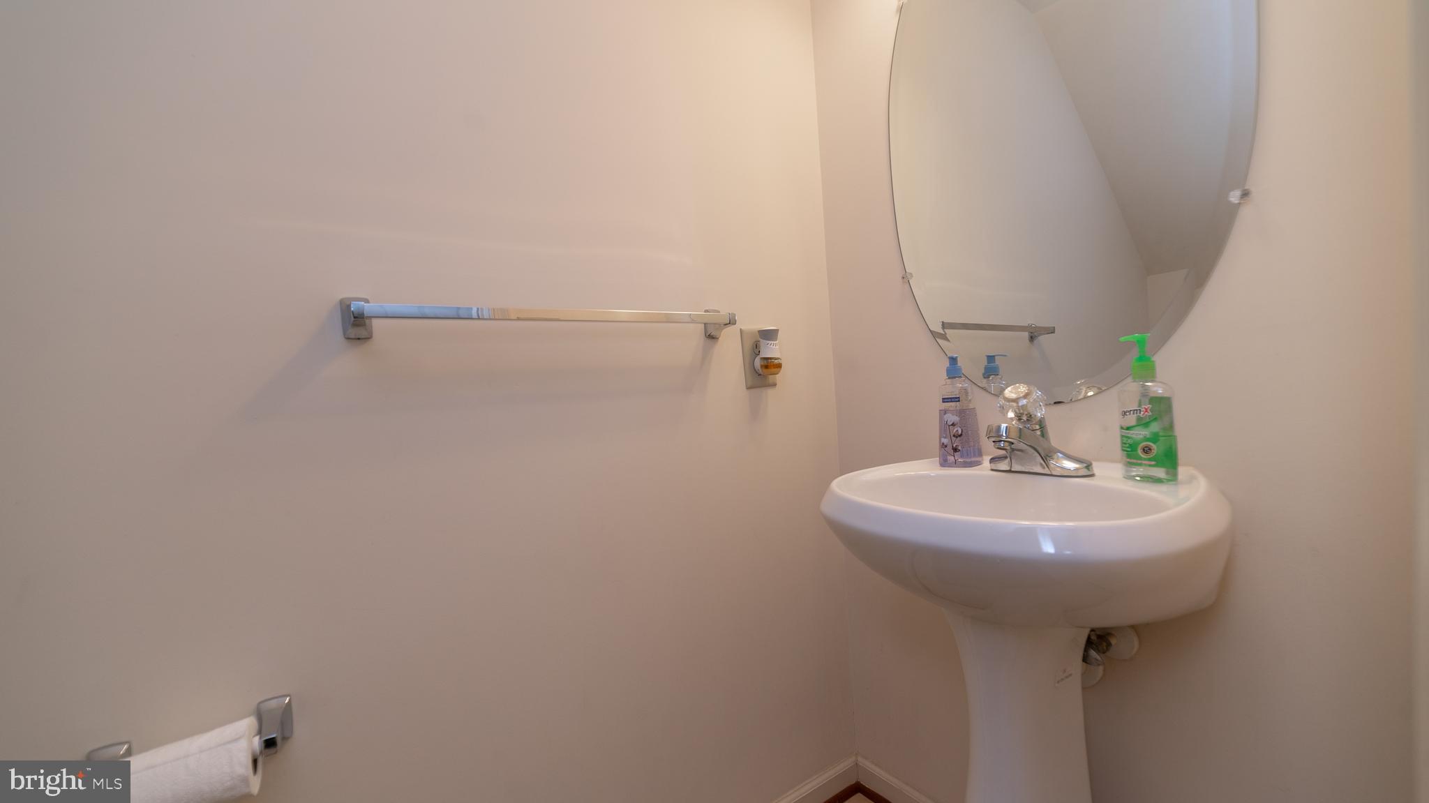 THE KNOLLS/CROFTON VILLAGE - Residential