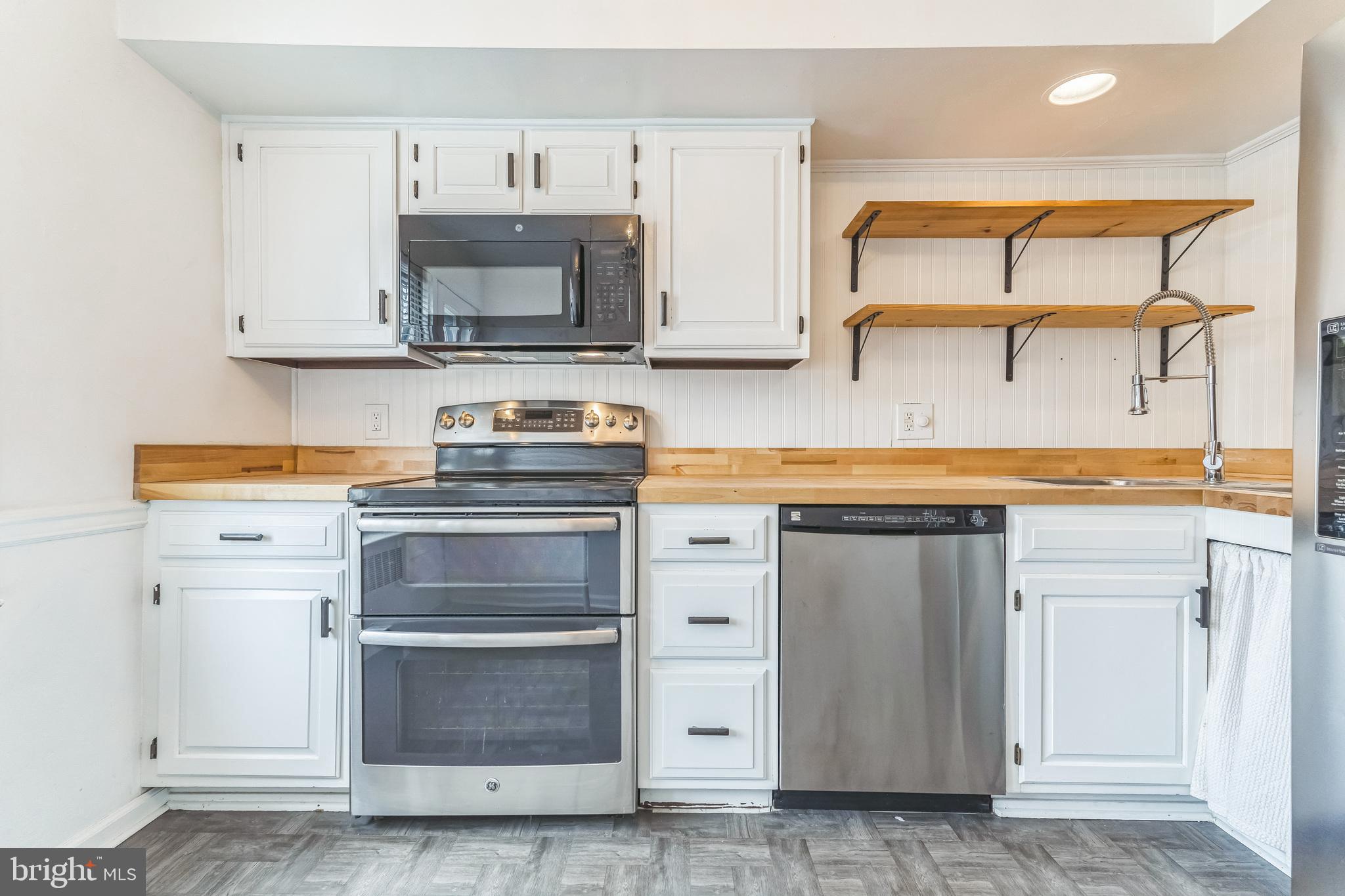 WOODLAWN - Residential