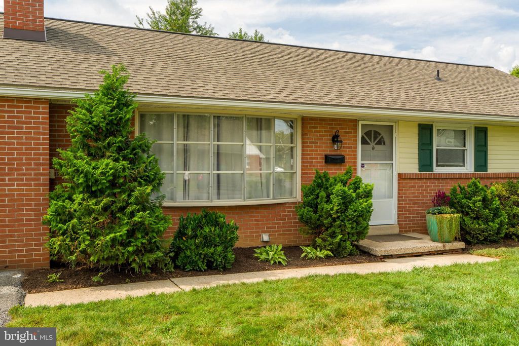 Photo of 6360 High Street, EAST PETERSBURG, PA 17520 (MLS # PALA2078090)